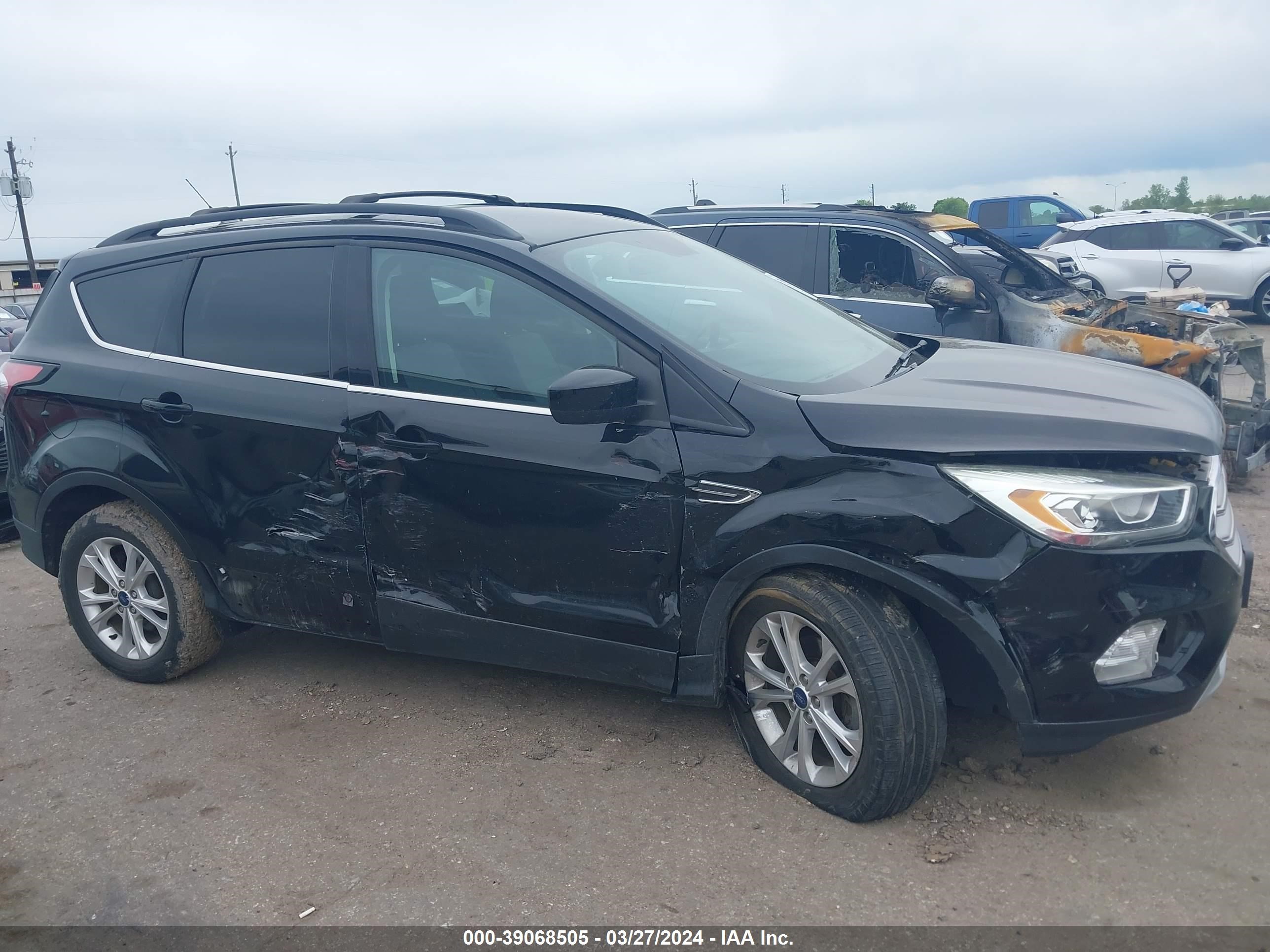 FORD ESCAPE 2017 1fmcu0gd3huc61133