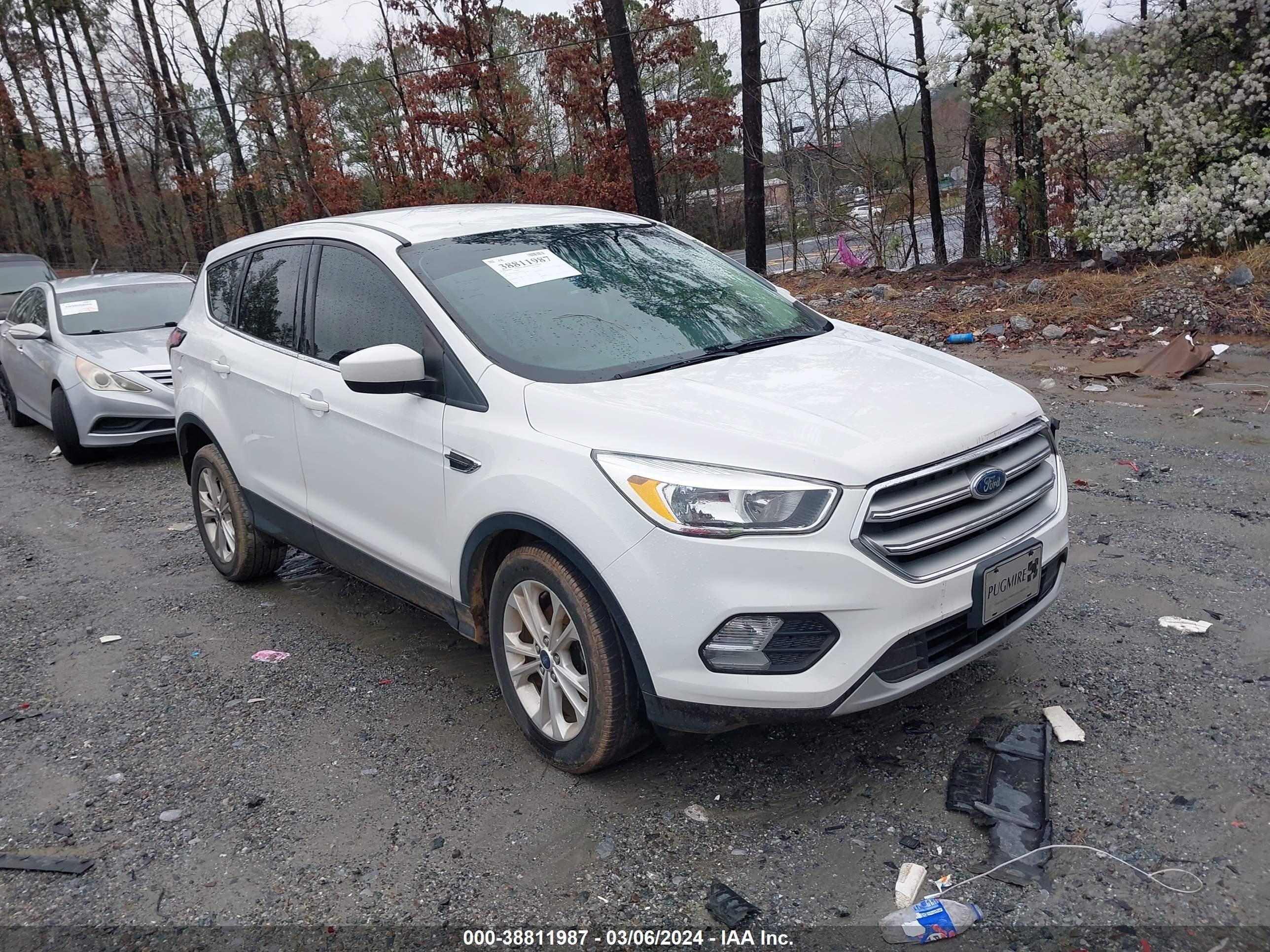 FORD ESCAPE 2017 1fmcu0gd3hue84174