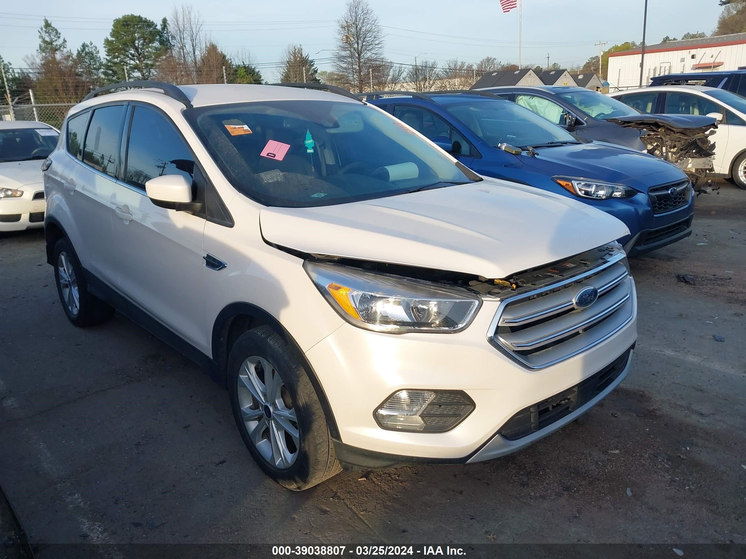 FORD ESCAPE 2018 1fmcu0gd7jud25888