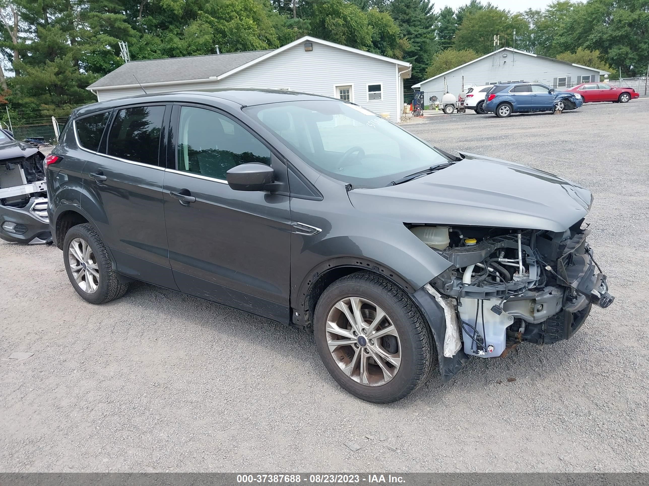 FORD ESCAPE 2017 1fmcu0gd9hub87412