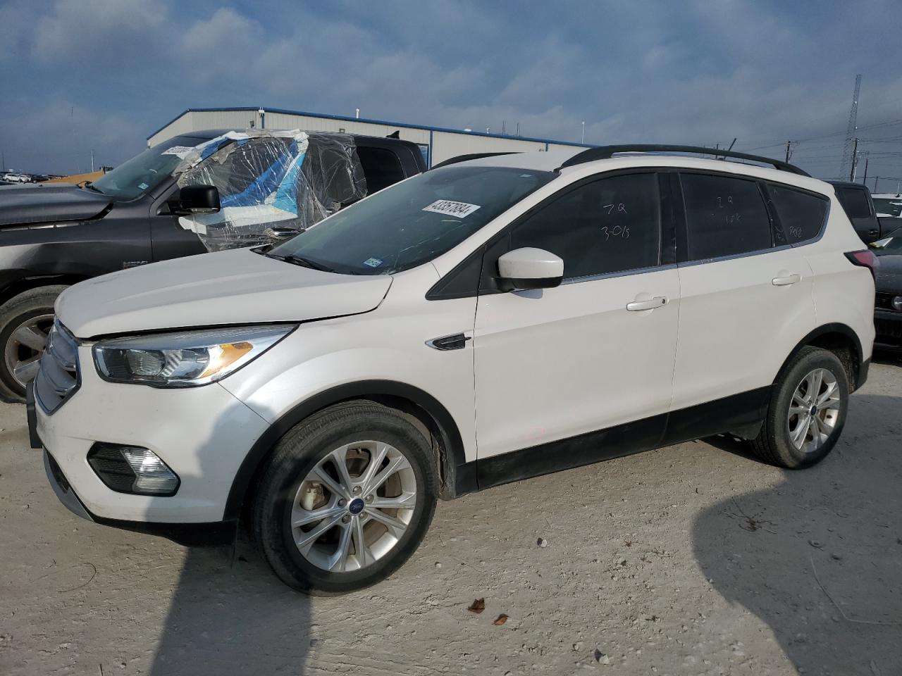 FORD ESCAPE 2018 1fmcu0gdxjua96946