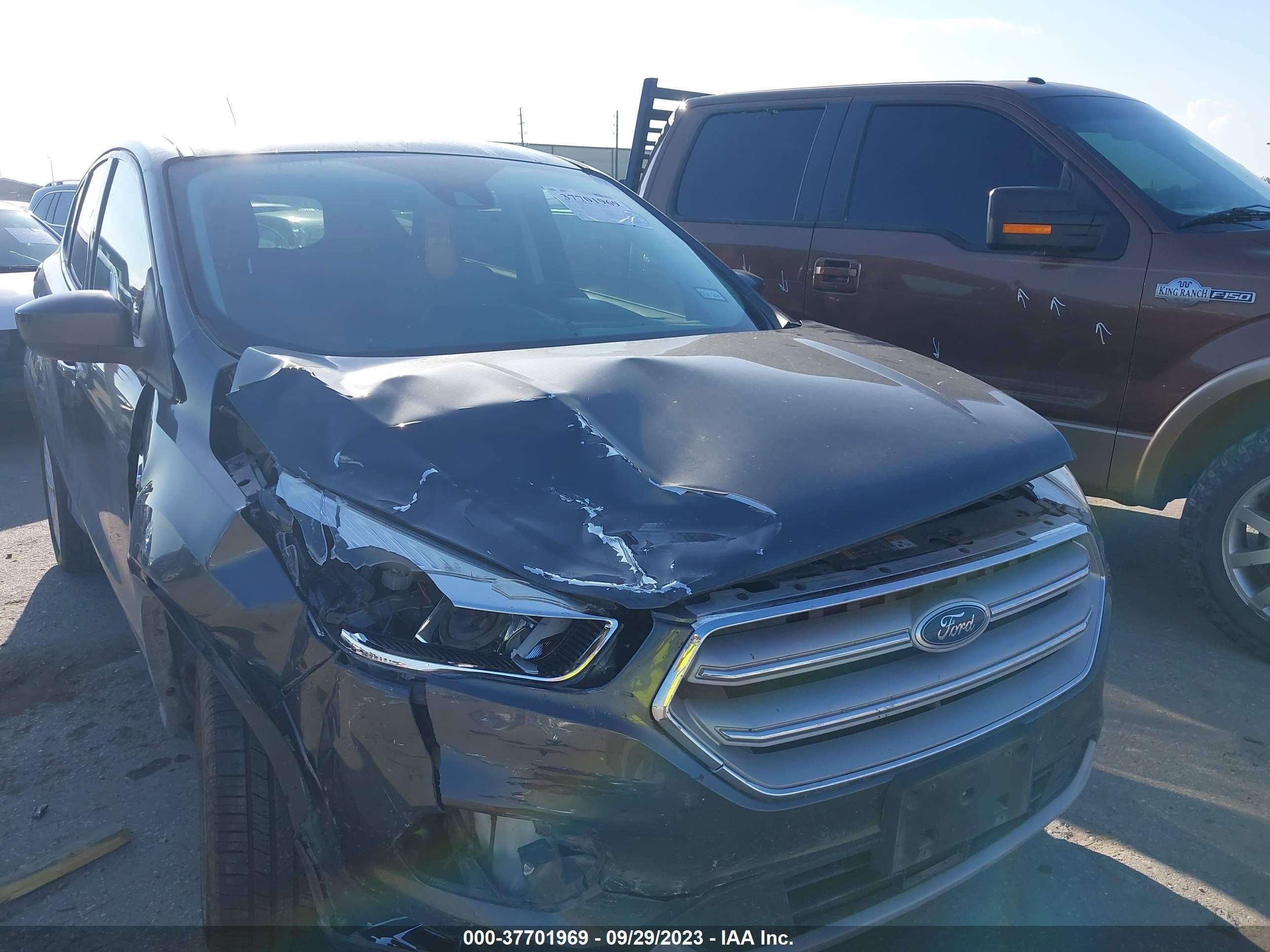 FORD ESCAPE 2019 1fmcu0gdxkub57620