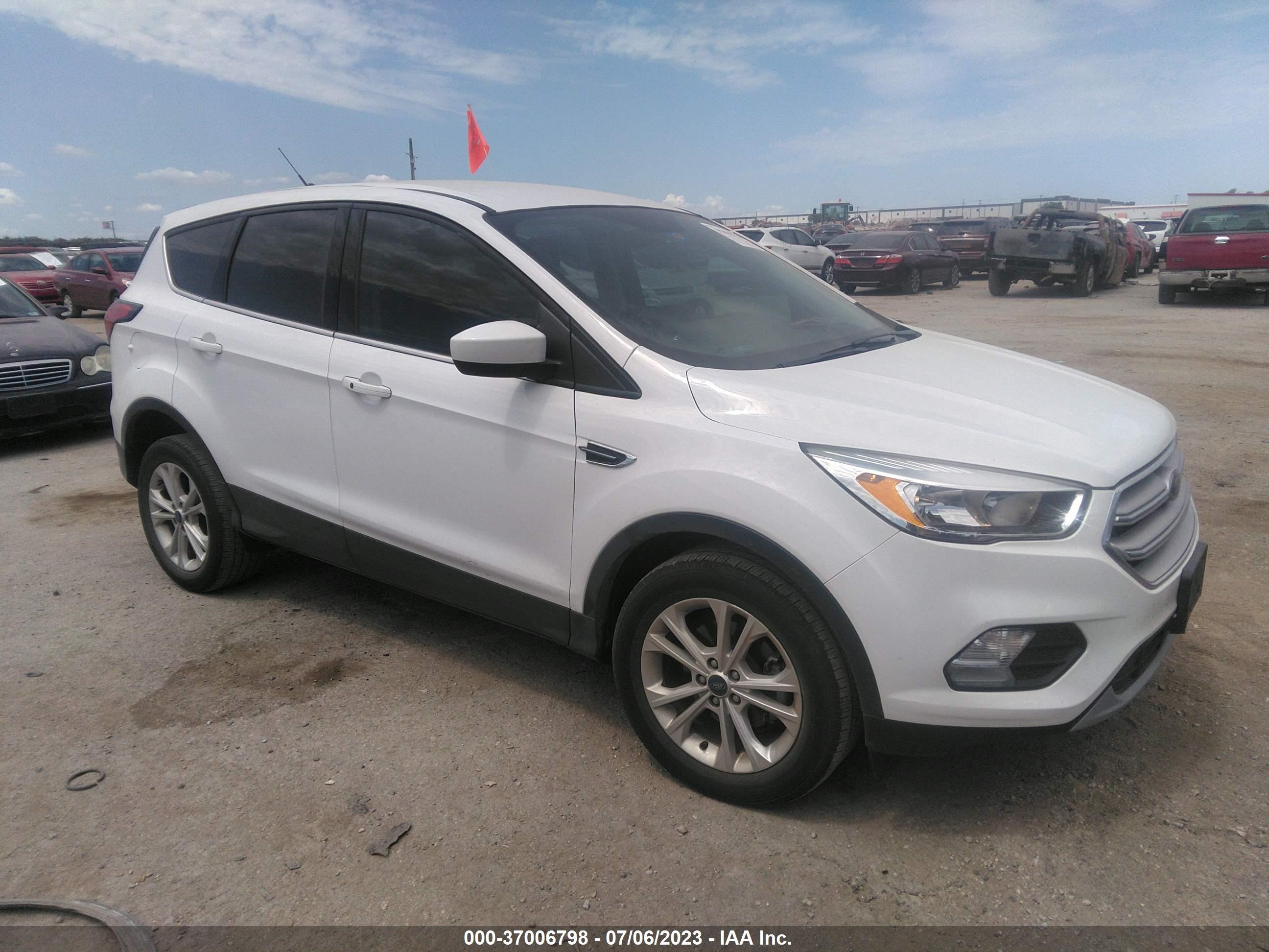 FORD ESCAPE 2019 1fmcu0gdxkub57987