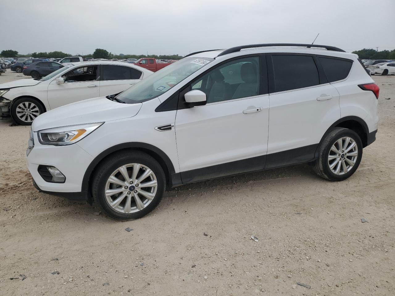 FORD ESCAPE 2019 1fmcu0hd1kua80845