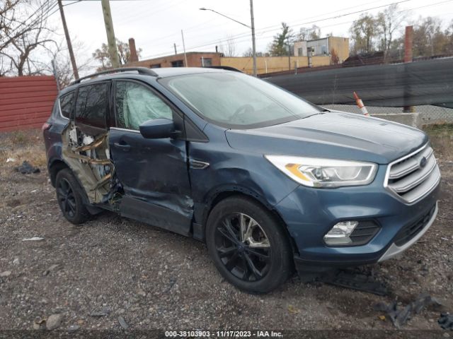 FORD ESCAPE 2018 1fmcu0hd3jua82515