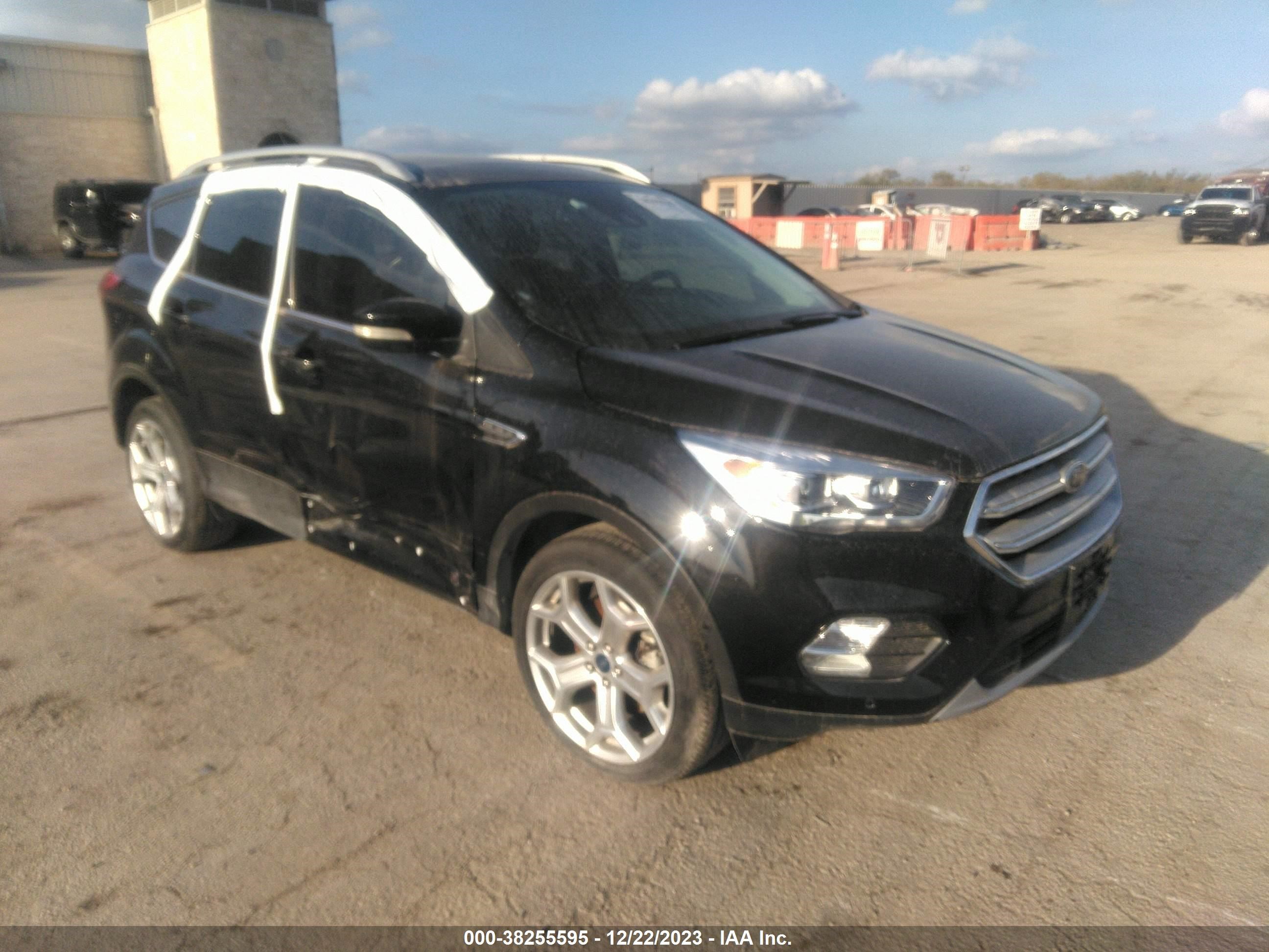 FORD ESCAPE 2019 1fmcu0j97kua18226