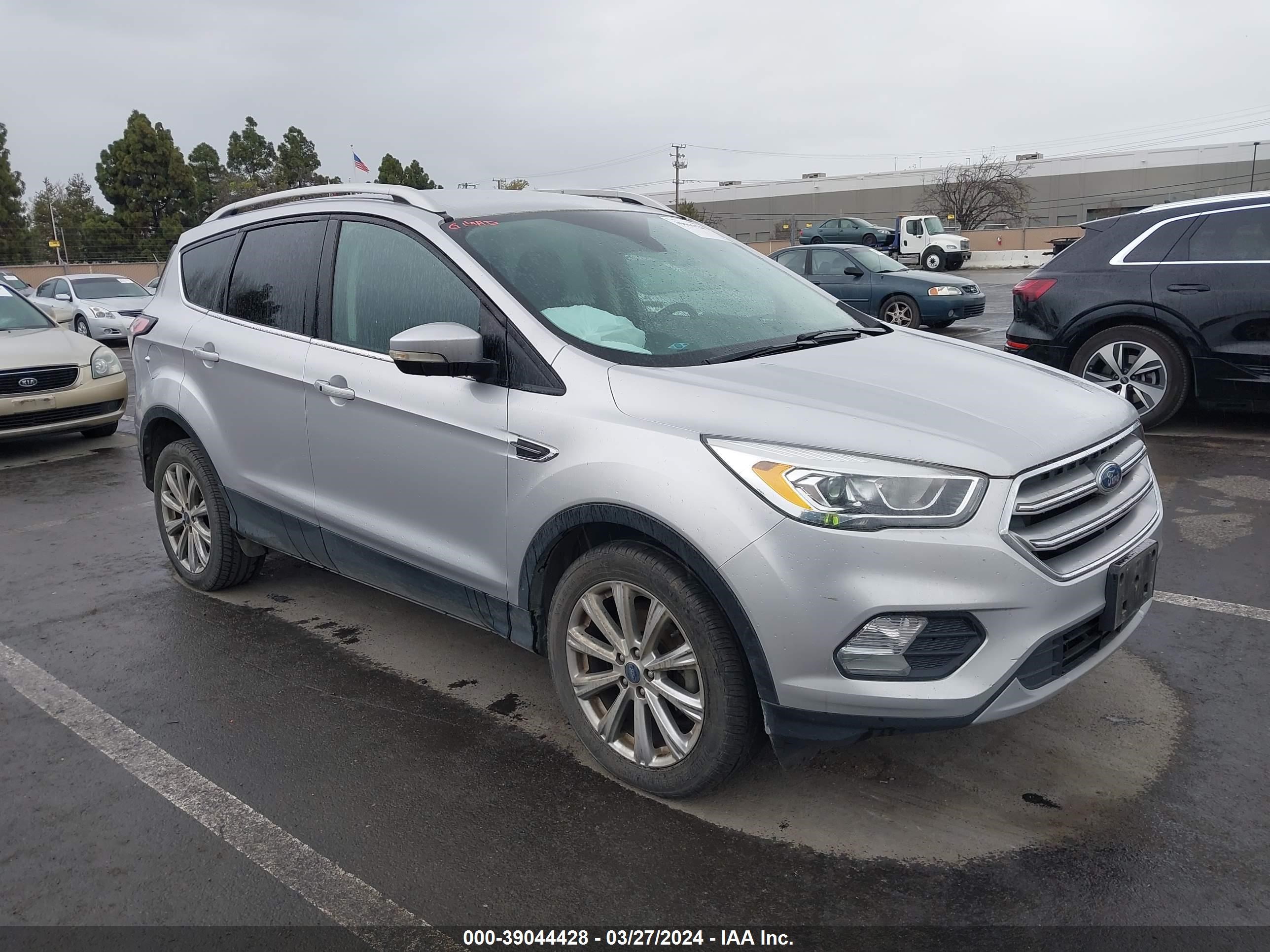 FORD ESCAPE 2017 1fmcu0jd6hud95269