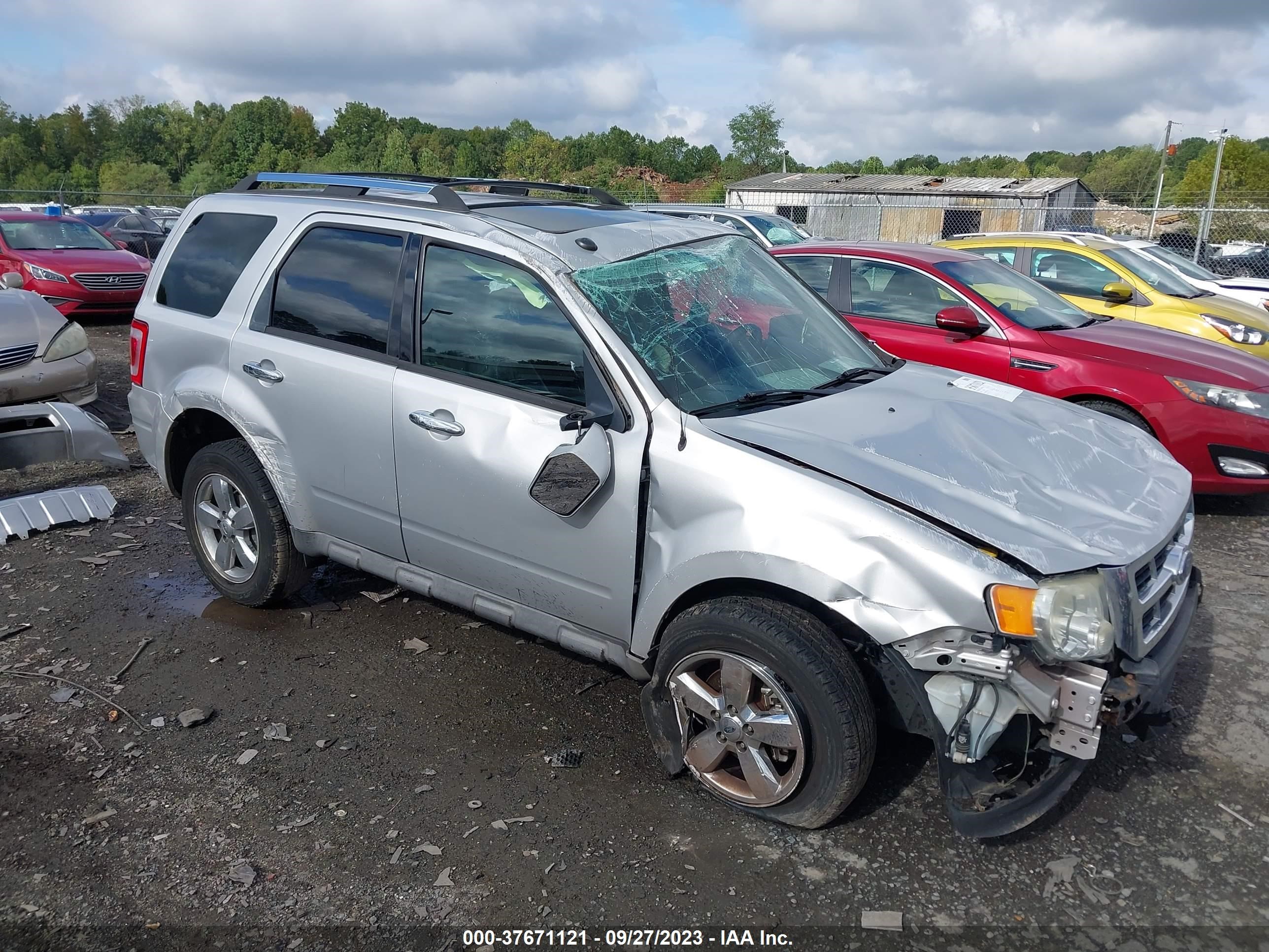 FORD ESCAPE 2009 1fmcu94779kb94052