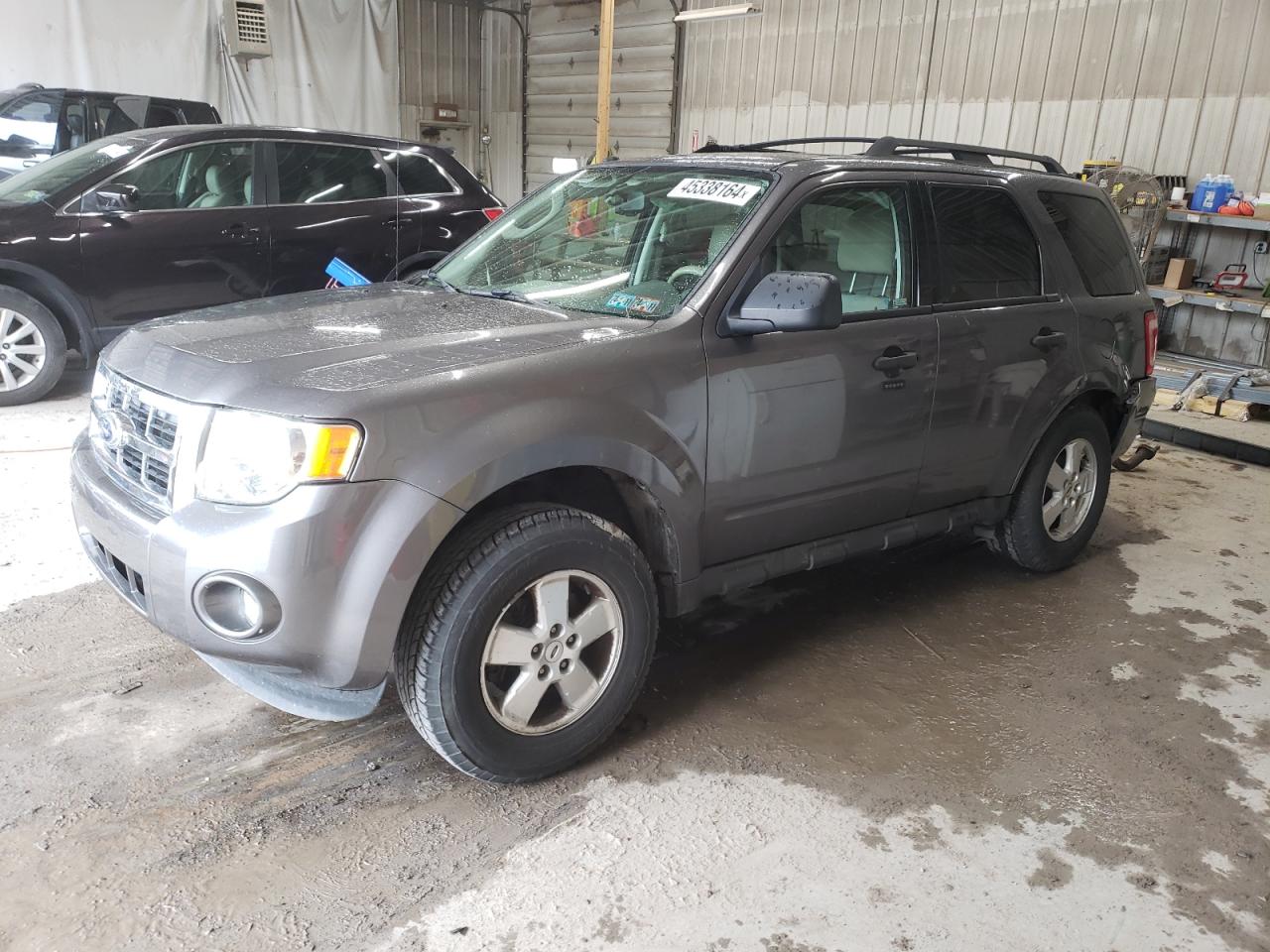 FORD ESCAPE 2011 1fmcu9d72bka62435