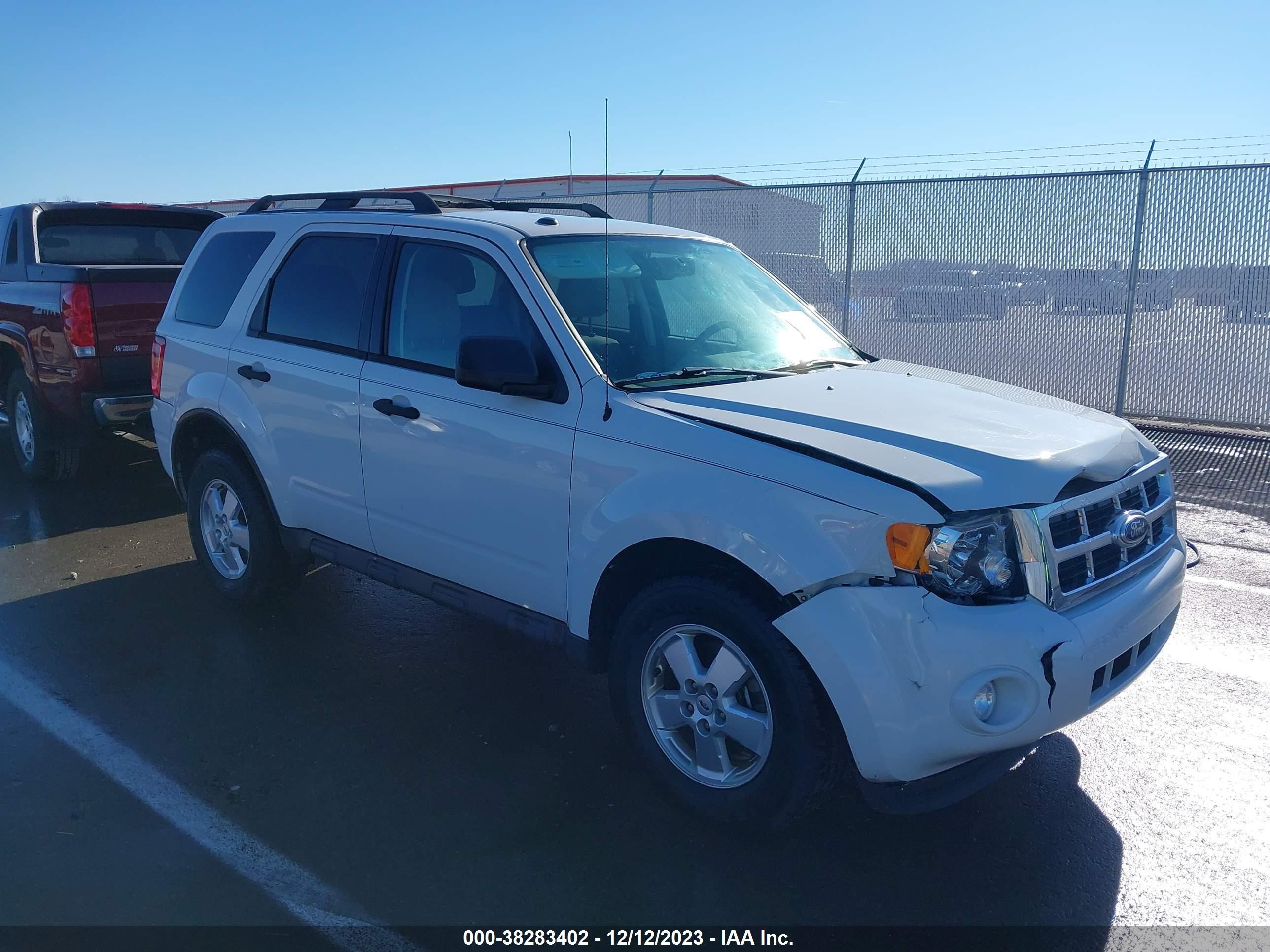 FORD ESCAPE 2011 1fmcu9d74bka50769