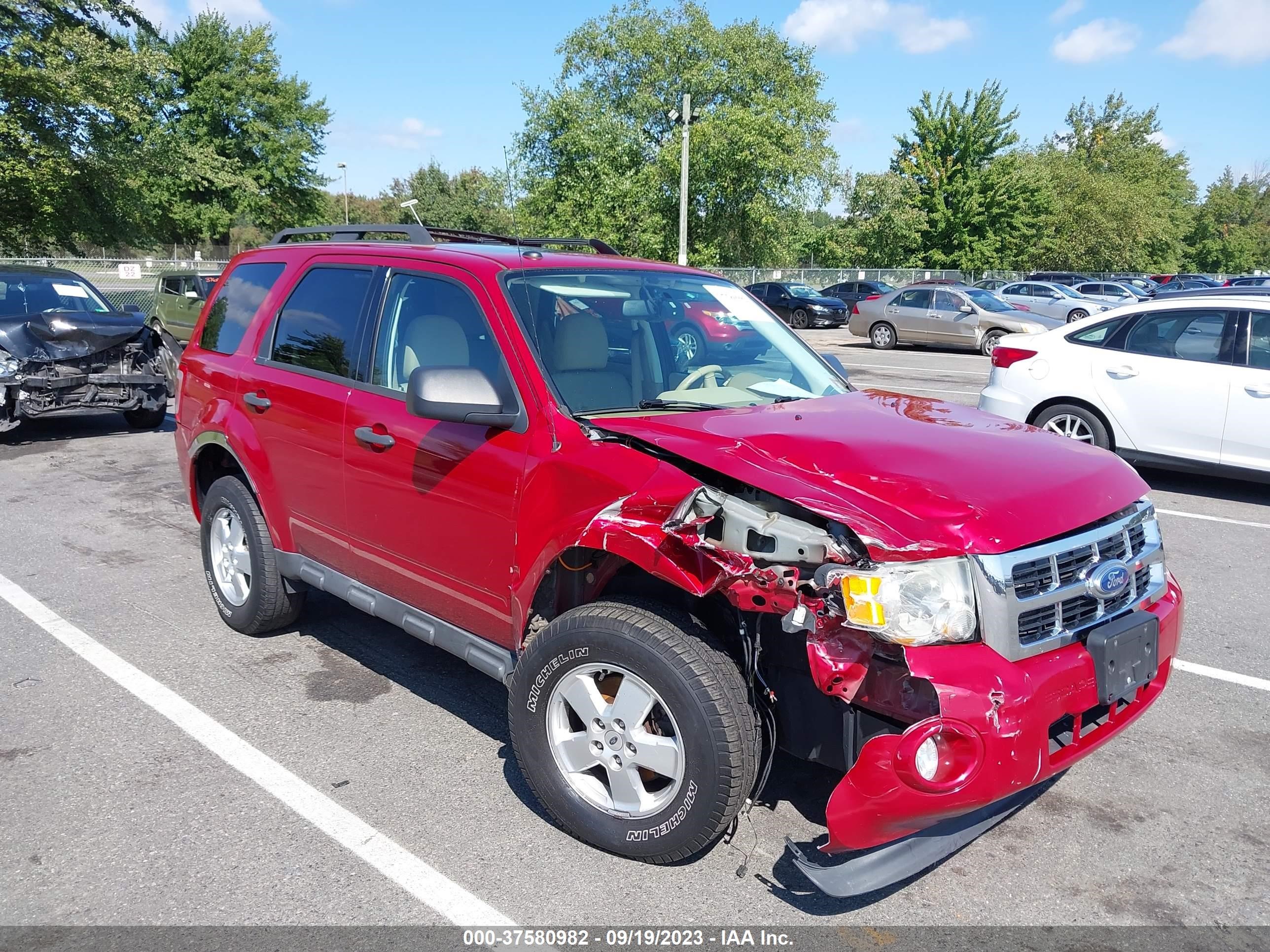 FORD ESCAPE 2011 1fmcu9dg5bkb69740