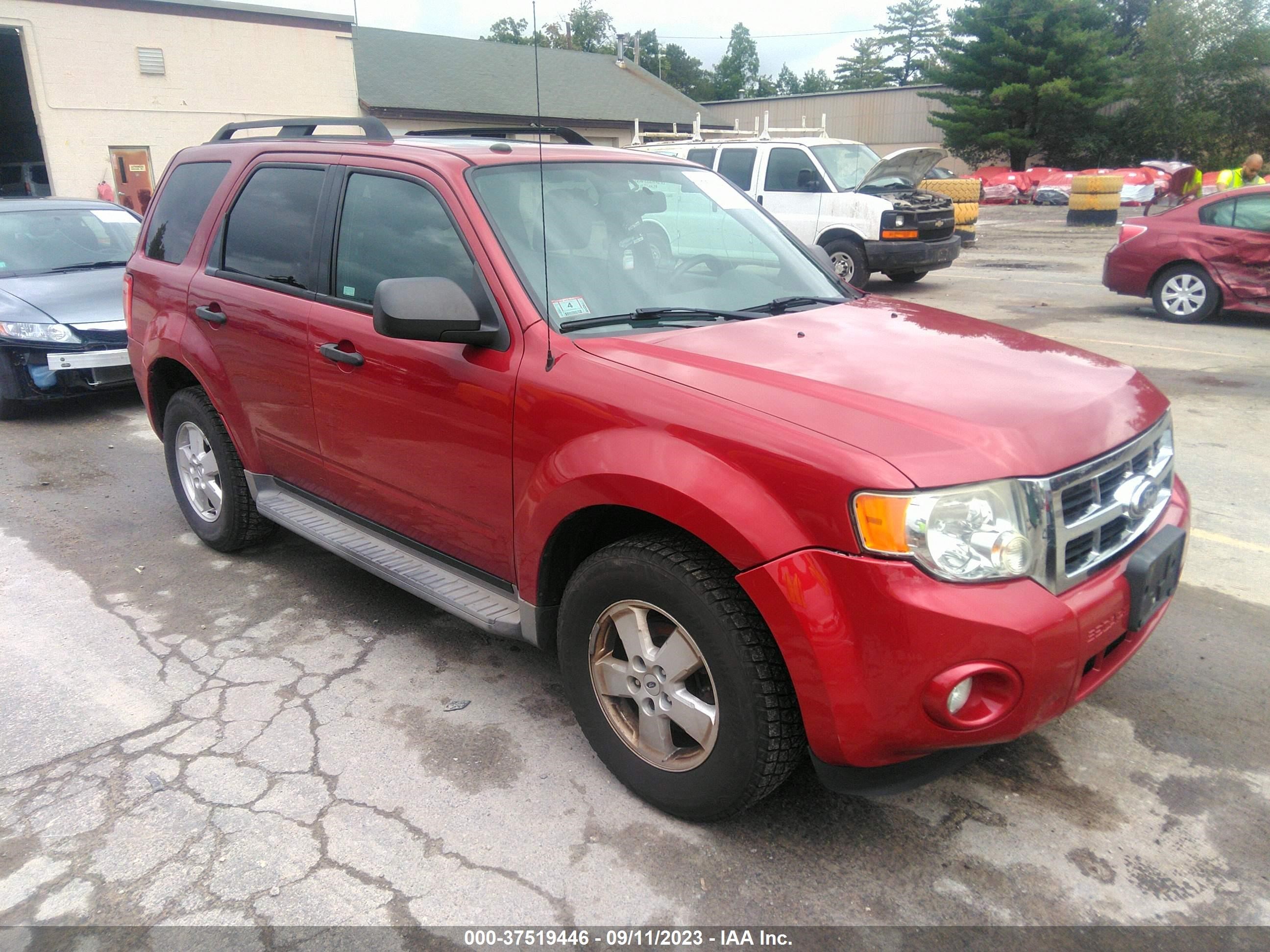 FORD ESCAPE 2010 1fmcu9dg9akb08471