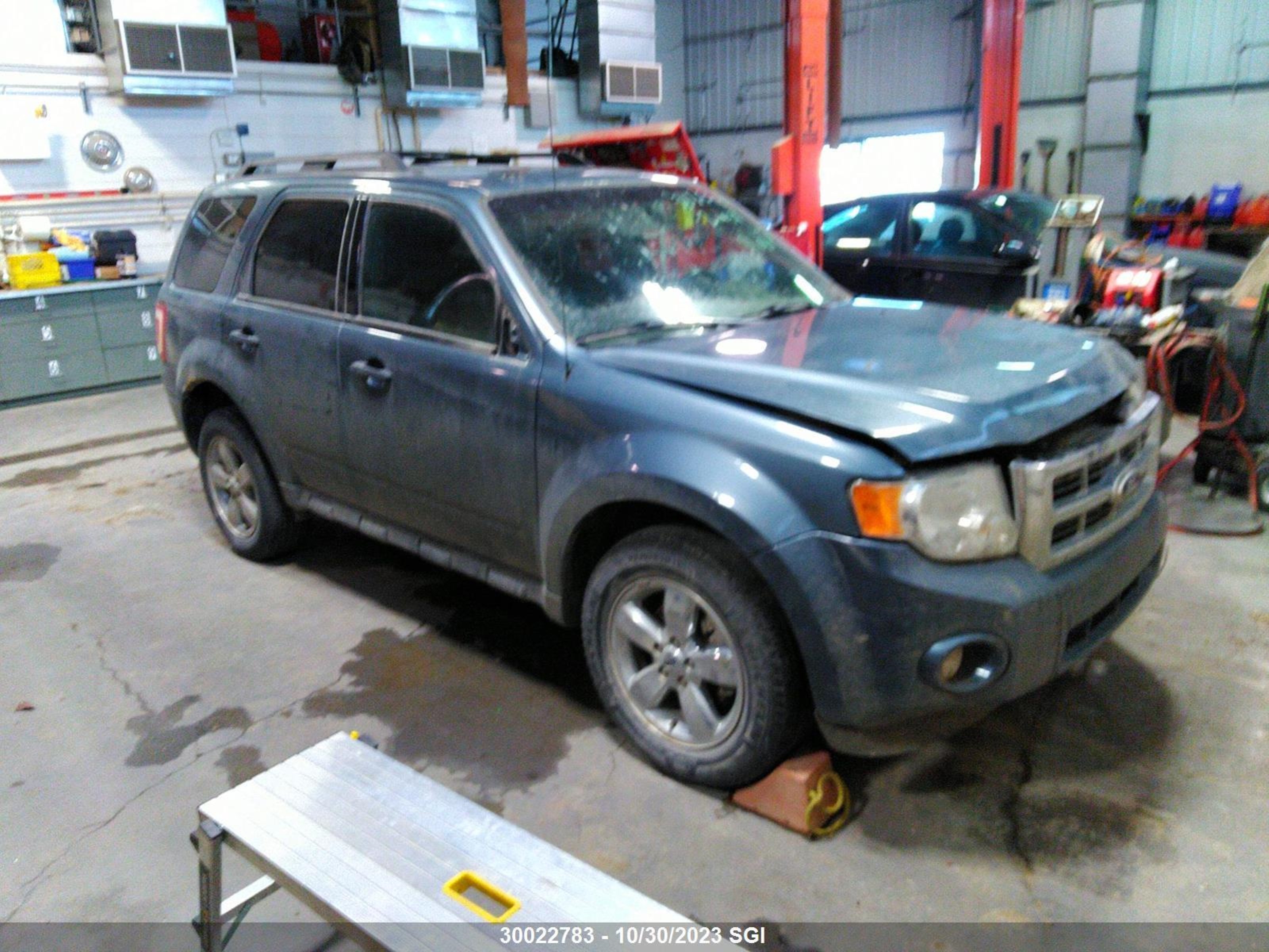 FORD ESCAPE 2011 1fmcu9dg9bka51660