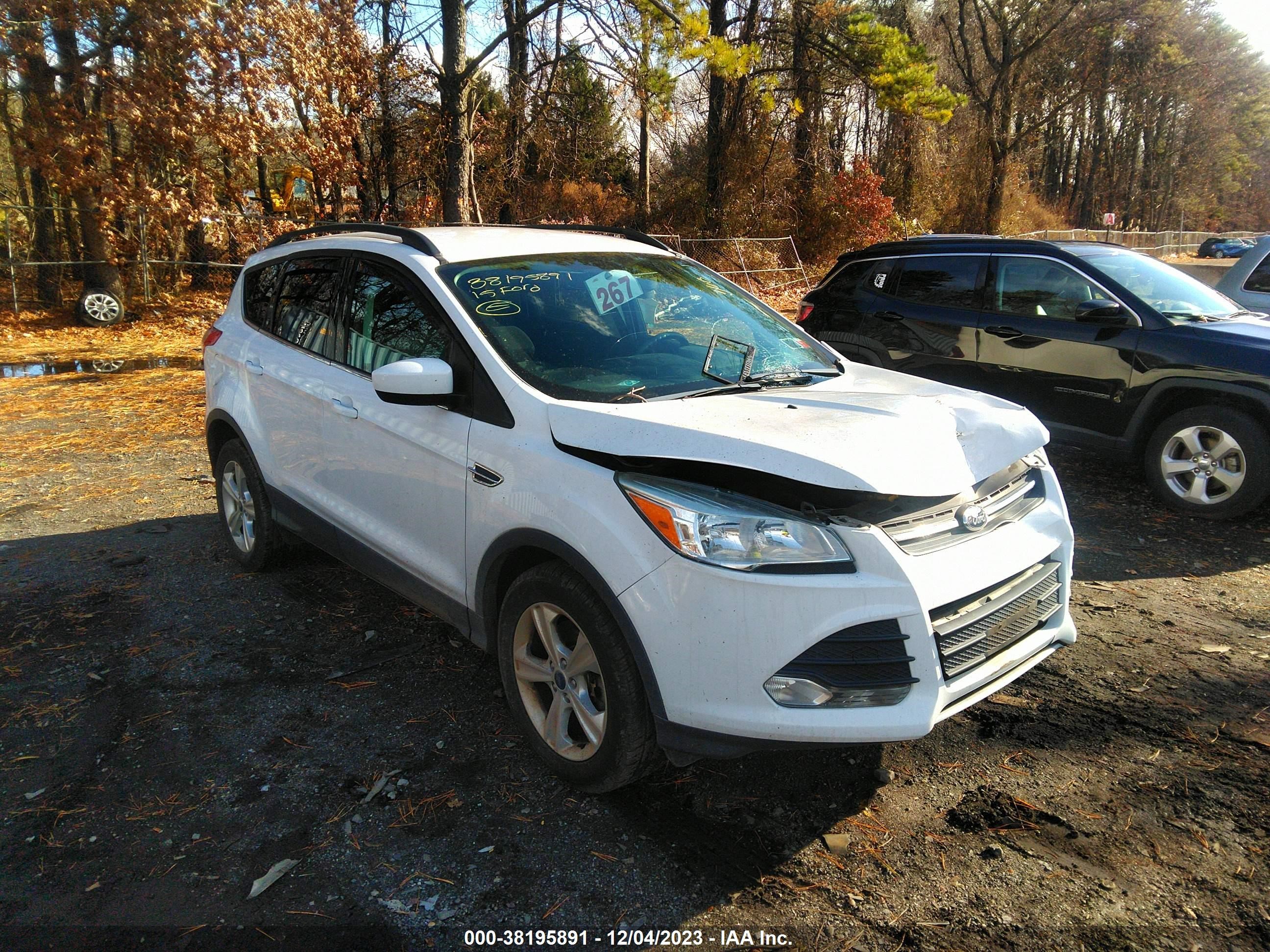 FORD ESCAPE 2015 1fmcu9g93fub22861