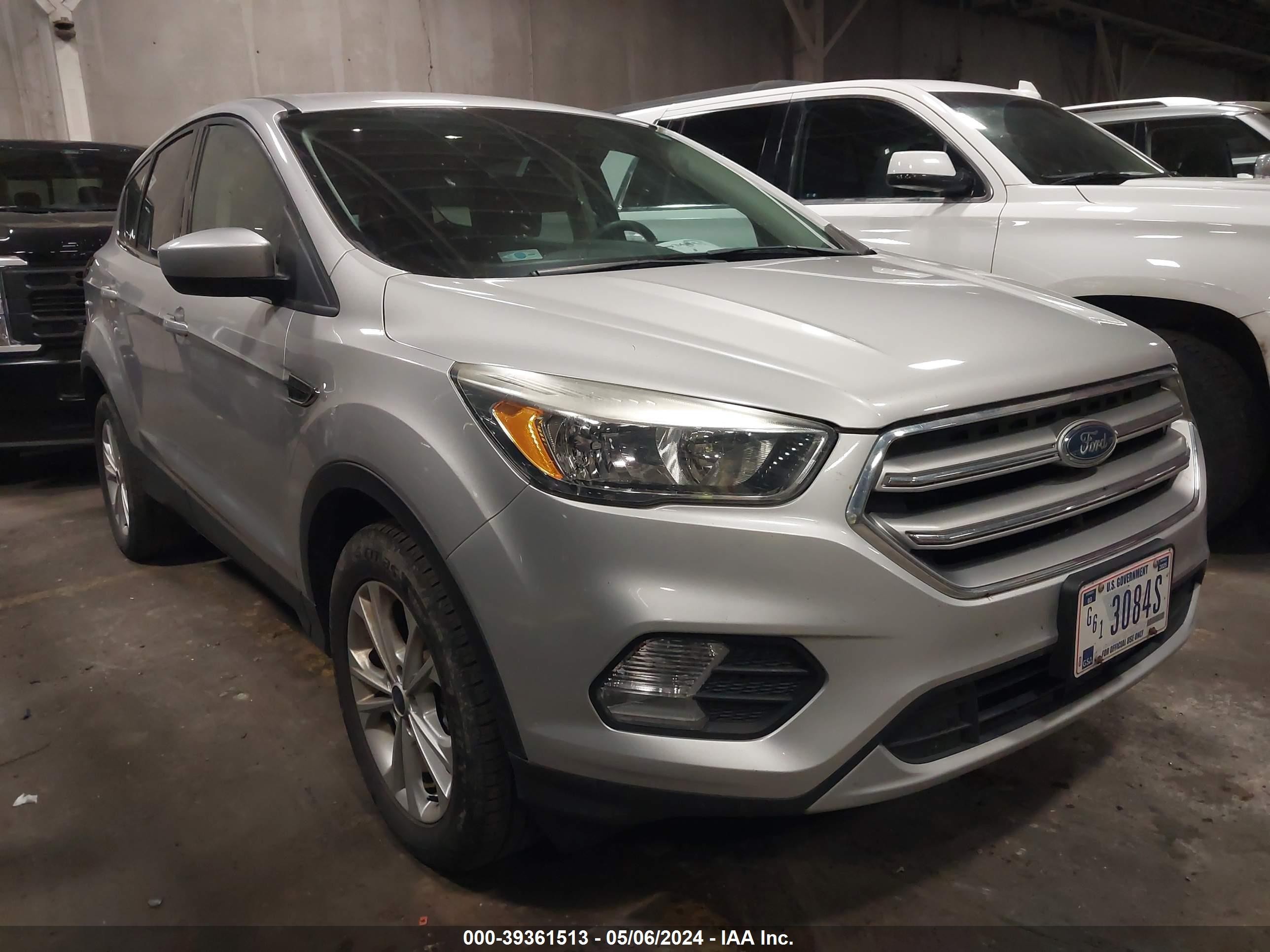 FORD ESCAPE 2017 1fmcu9g96huc39434