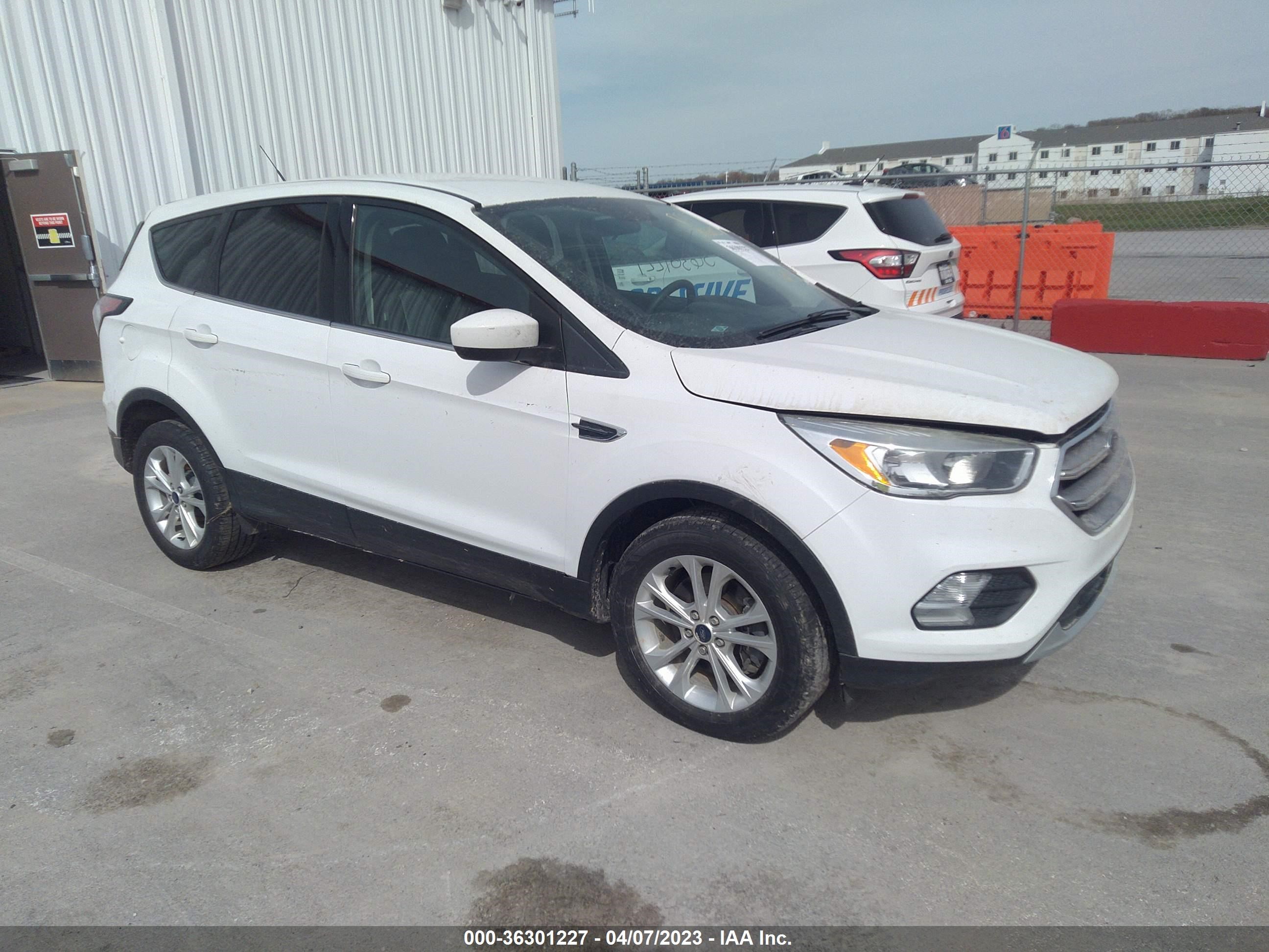 FORD ESCAPE 2017 1fmcu9g97hue34443