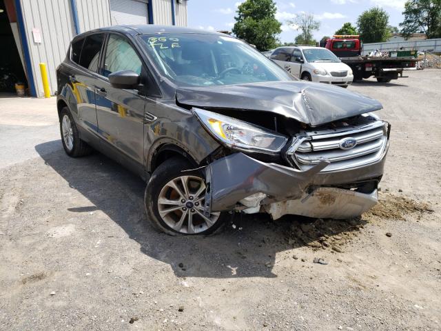 FORD ESCAPE SE 2017 1fmcu9g9xhua45005