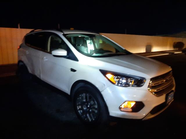 FORD ESCAPE SE 2018 1fmcu9gd0juc09288