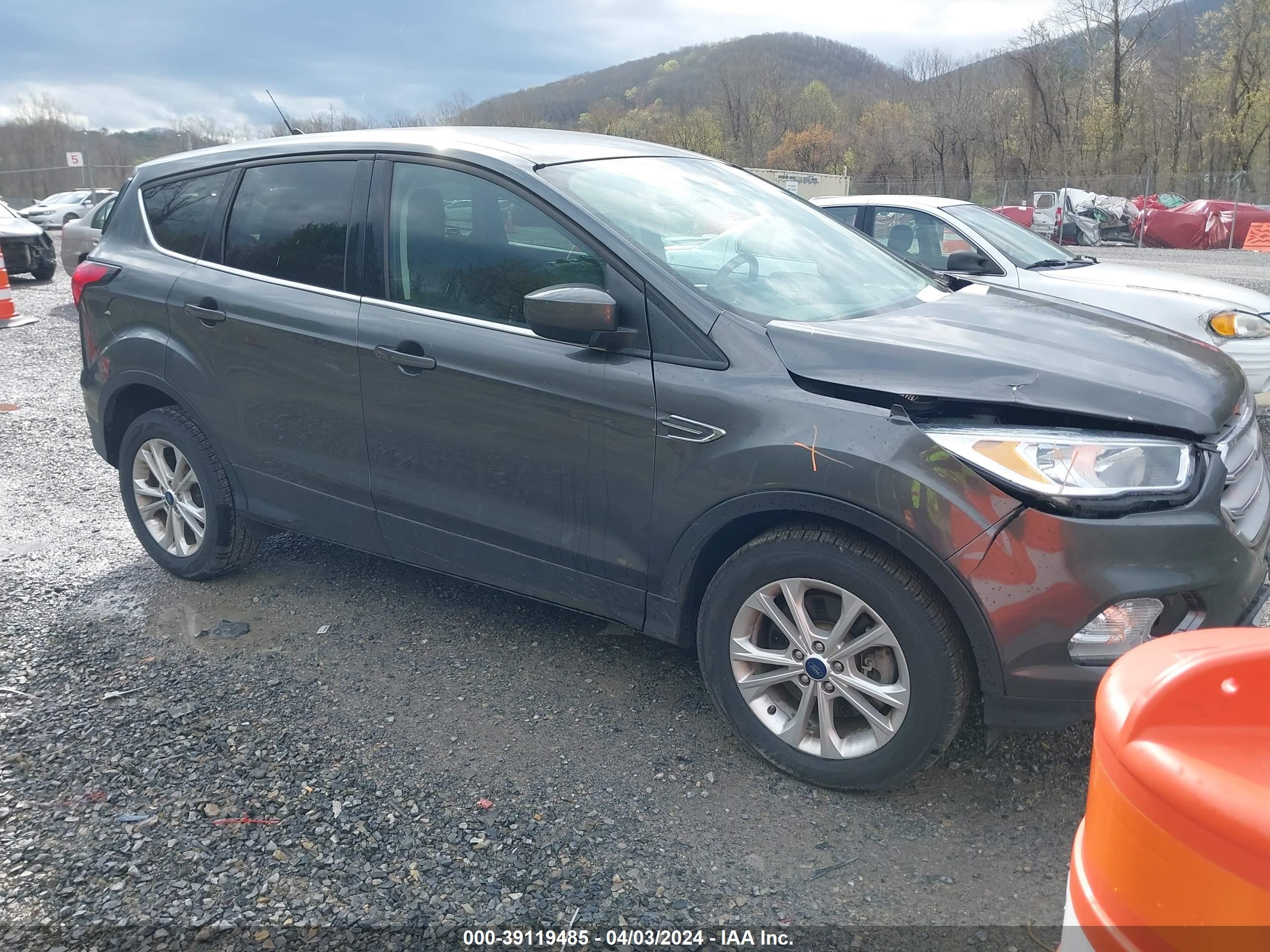 FORD ESCAPE 2019 1fmcu9gd0kua77327