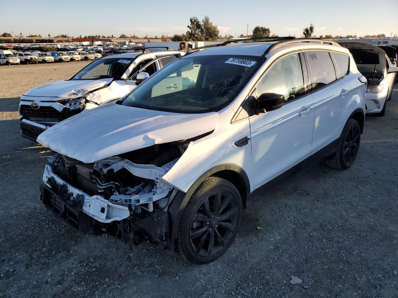 FORD ESCAPE 2018 1fmcu9gd3jud22636