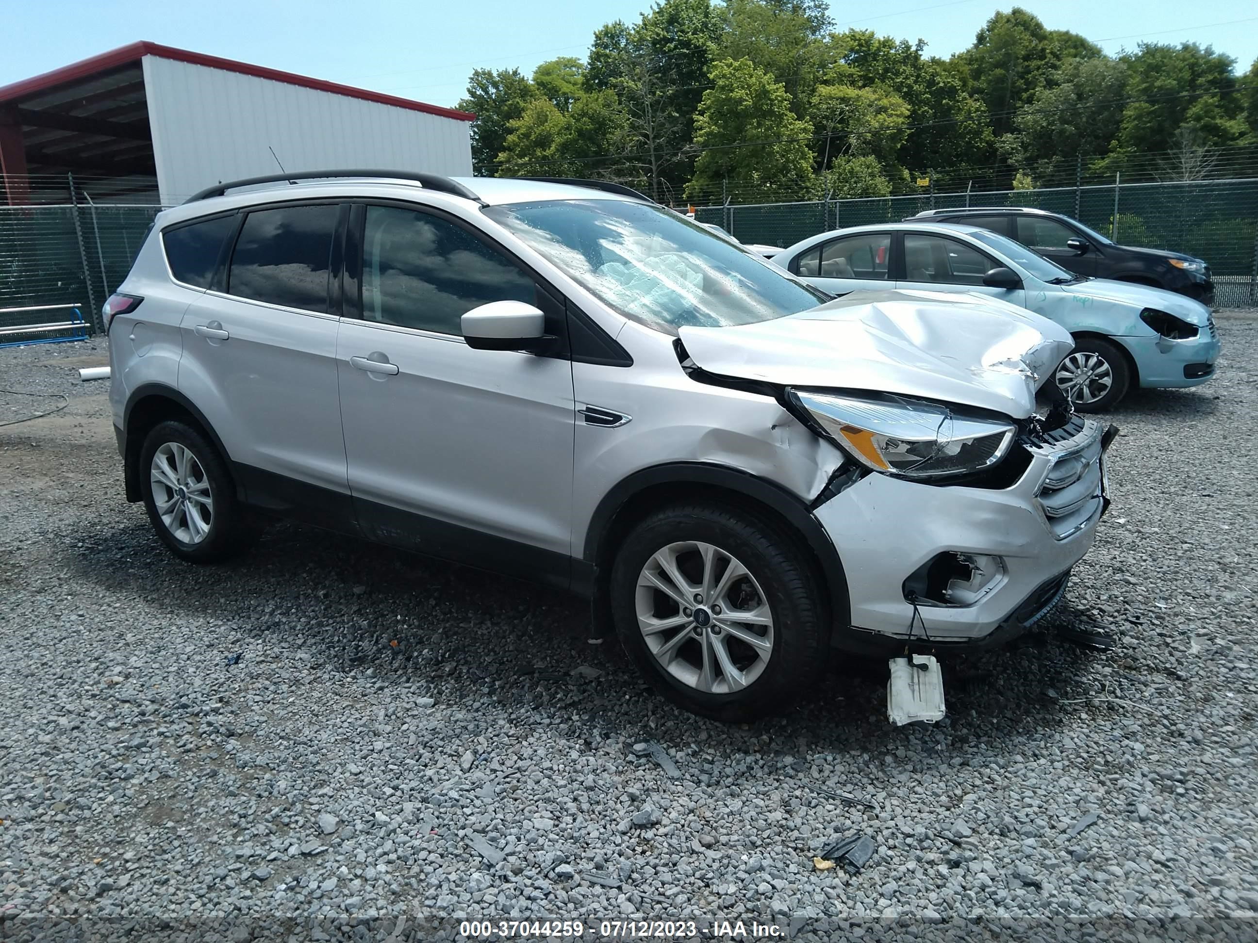 FORD ESCAPE 2018 1fmcu9gd4jud27666