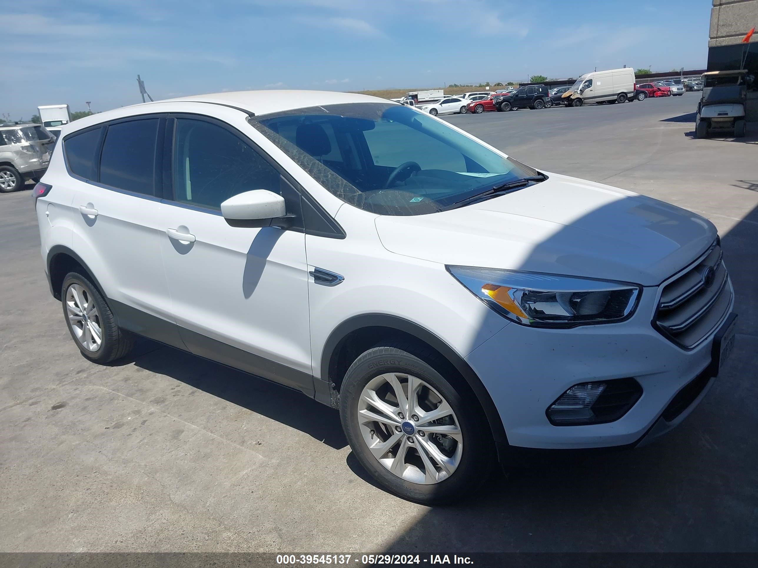 FORD ESCAPE 2017 1fmcu9gd5hue18455