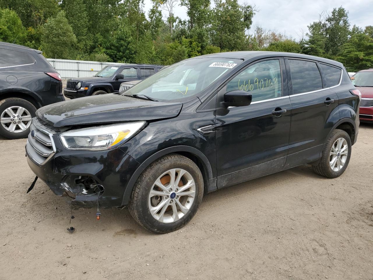 FORD ESCAPE 2017 1fmcu9gd6hue05469