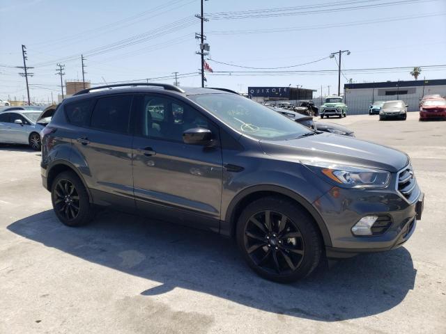 FORD ESCAPE SE 2018 1fmcu9gd6juc40223