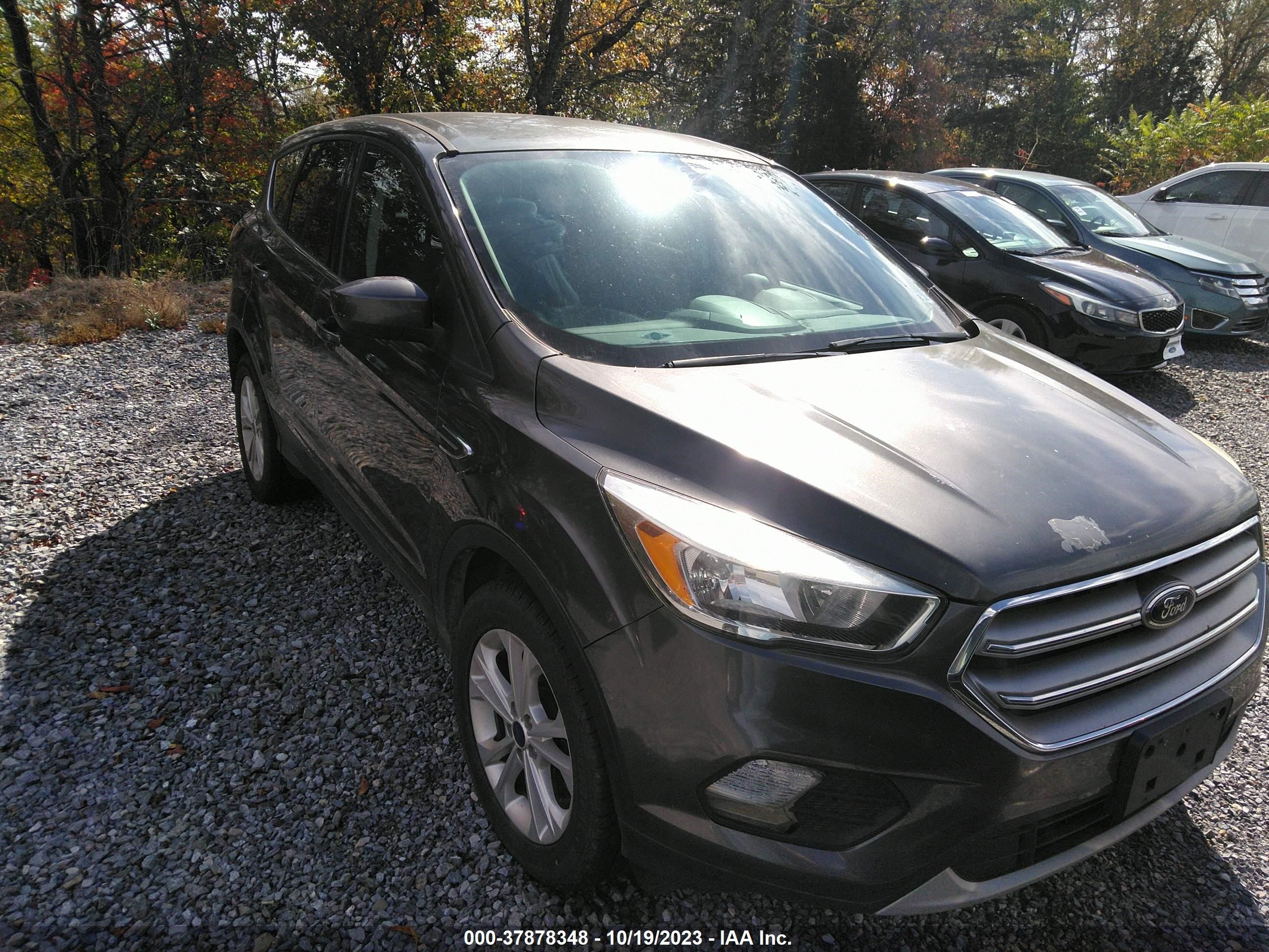 FORD ESCAPE 2017 1fmcu9gd8hue37730