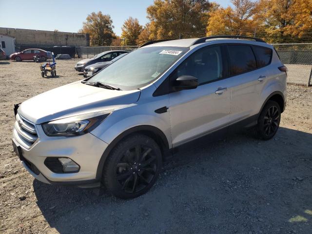 FORD ESCAPE SE 2018 1fmcu9gd9jub67350