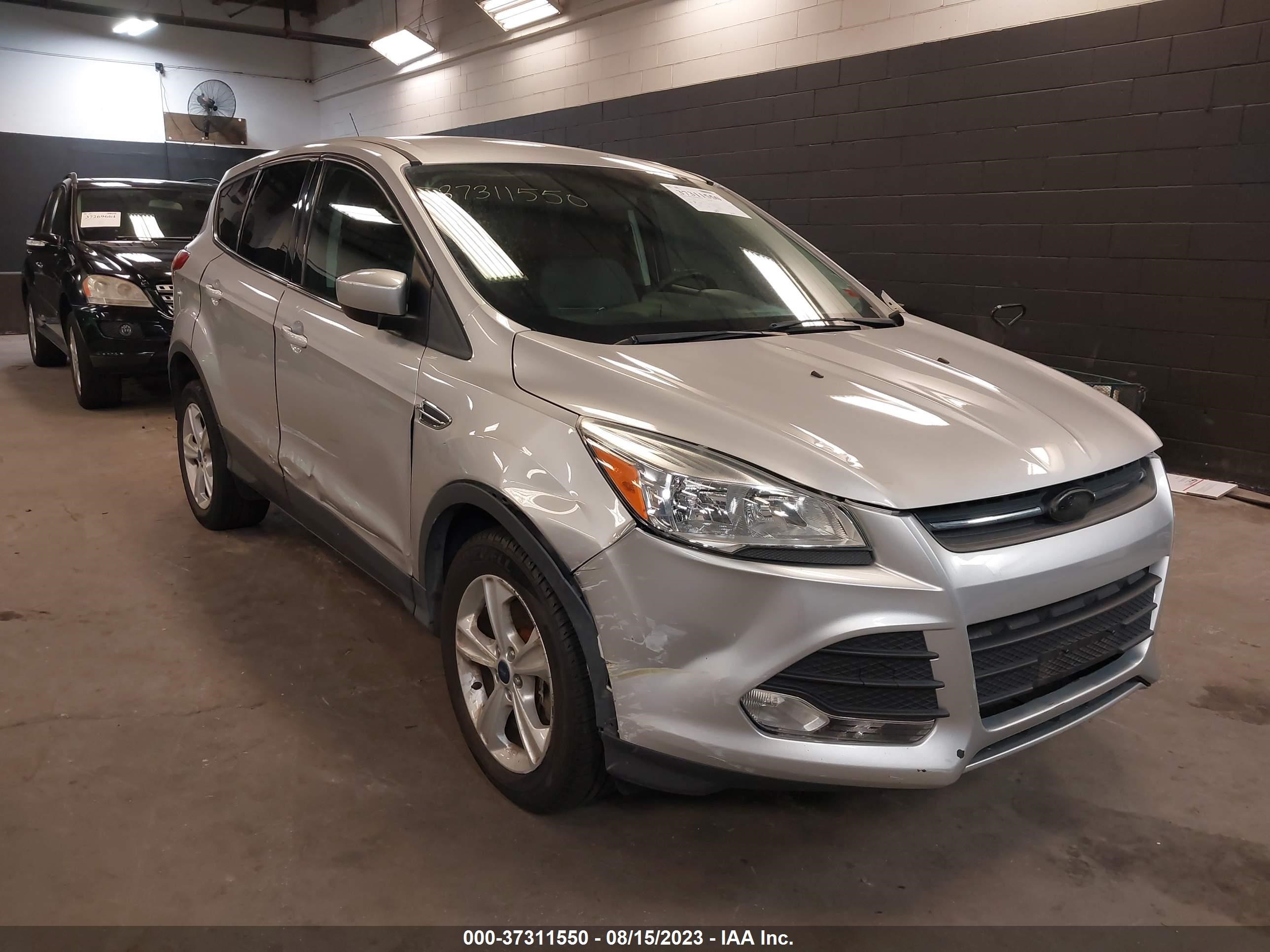 FORD ESCAPE 2015 1fmcu9gx8fua97518