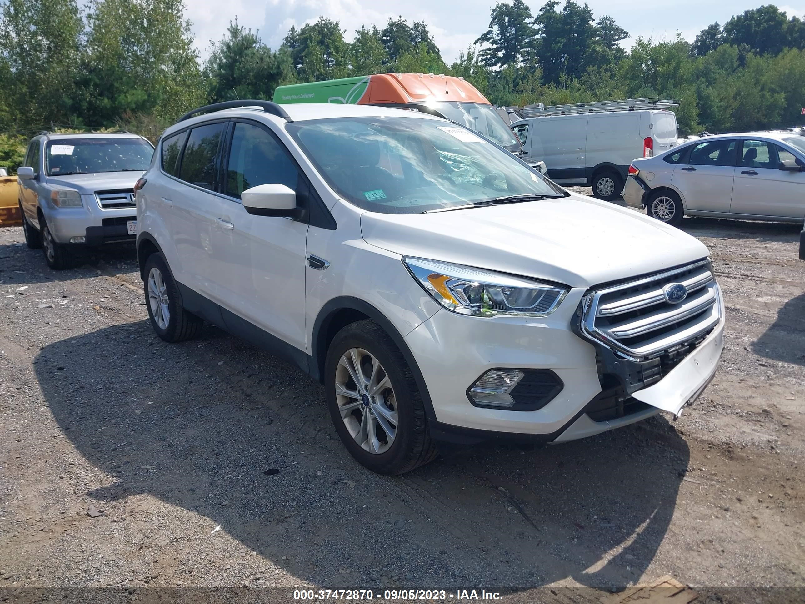 FORD ESCAPE 2019 1fmcu9hdxkuc42461