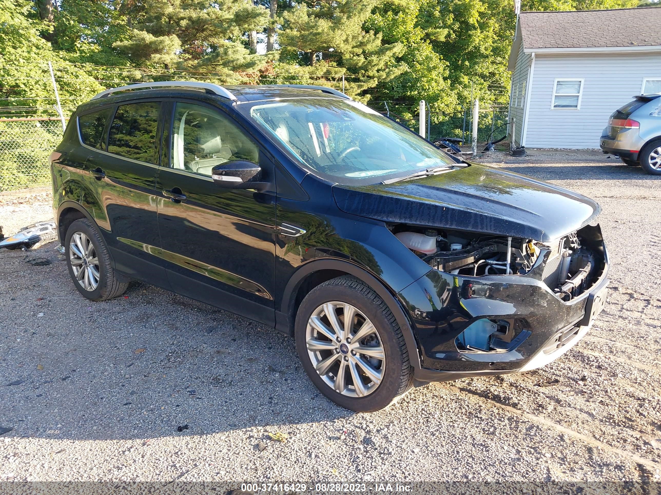 FORD ESCAPE 2017 1fmcu9j97hue32149