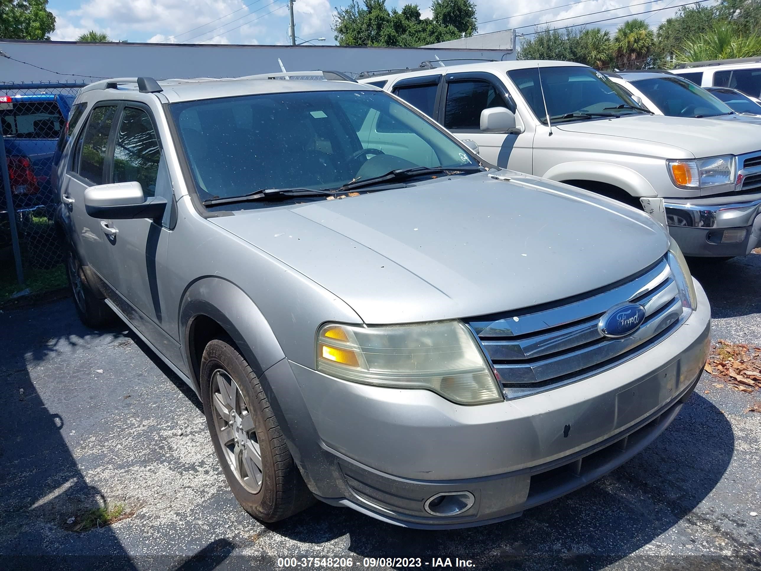 FORD TAURUS X 2008 1fmdk02w48ga45566