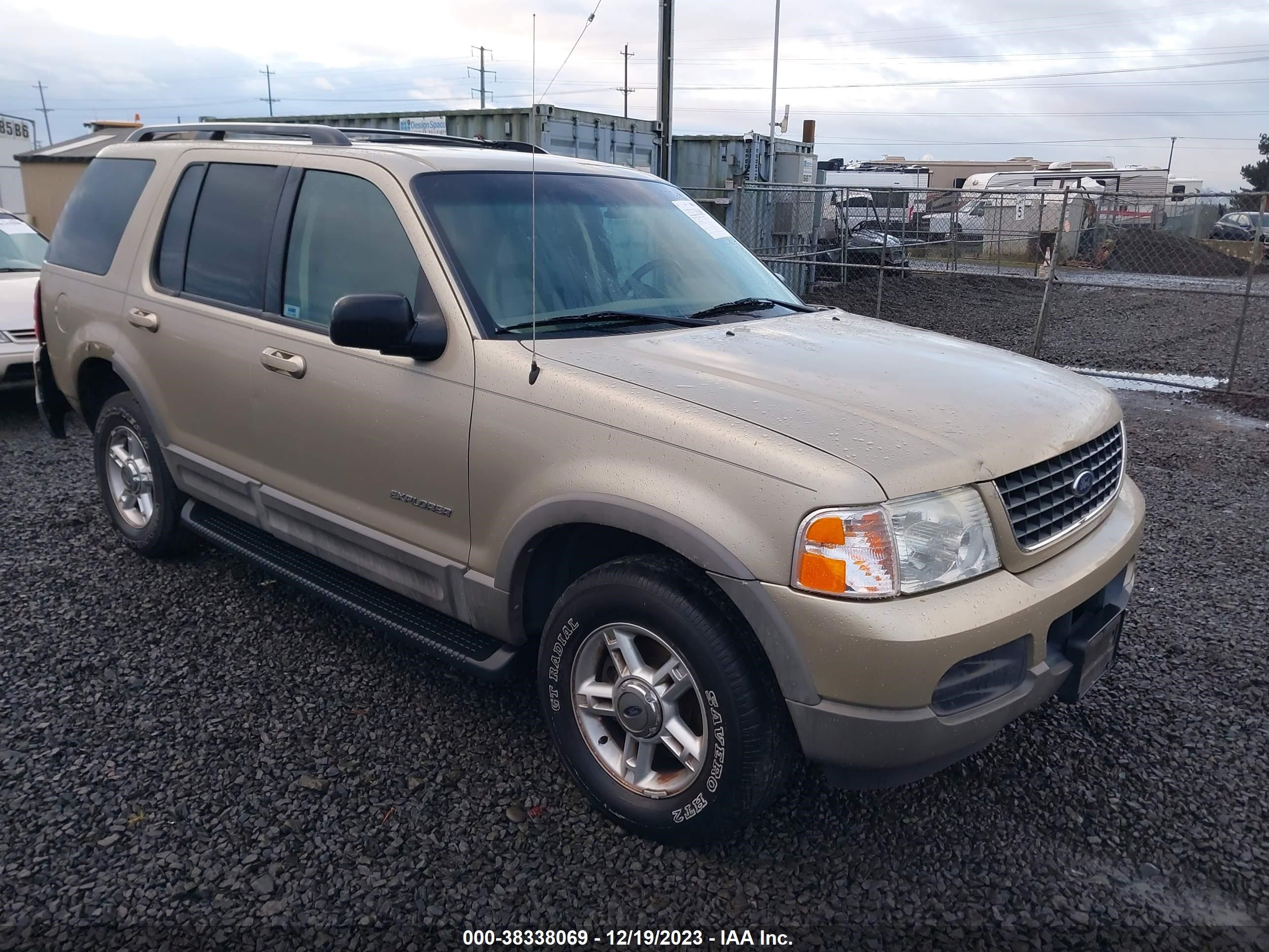 FORD EXPLORER 2002 1fmdu73e52zb85727