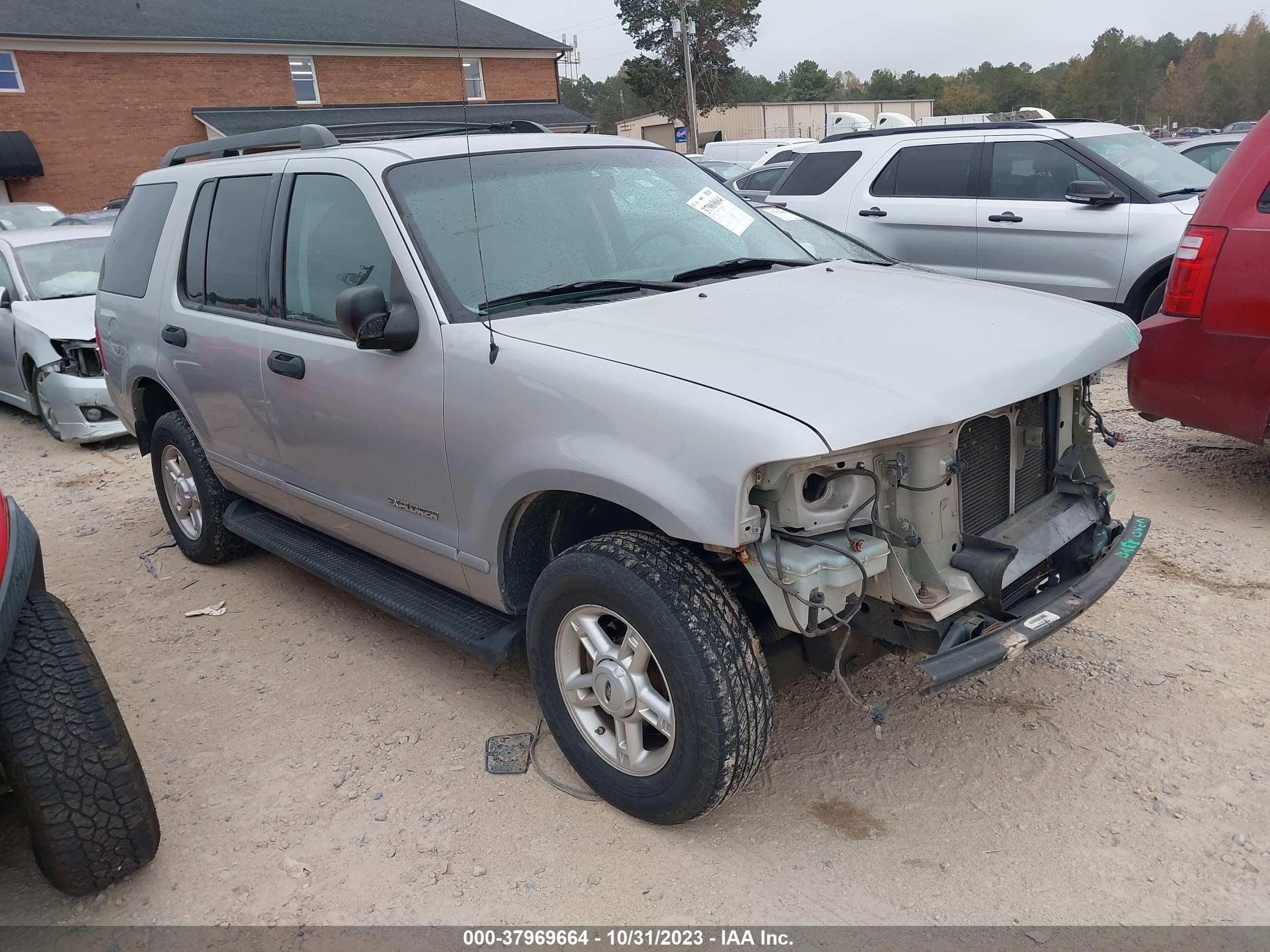 FORD EXPLORER 2005 1fmdu73k35ua74617