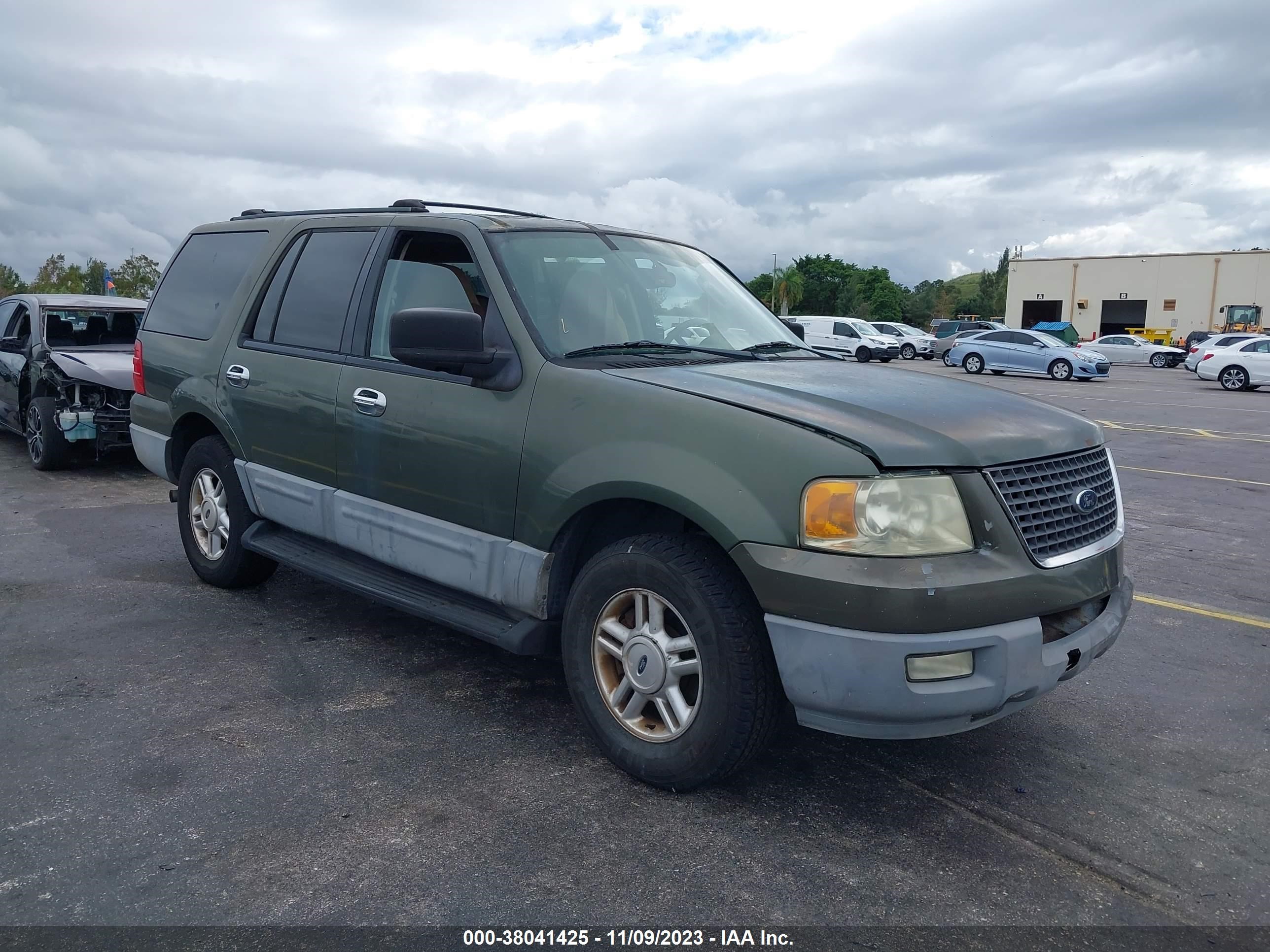 FORD EXPEDITION 2003 1fmeu15w93lb88786