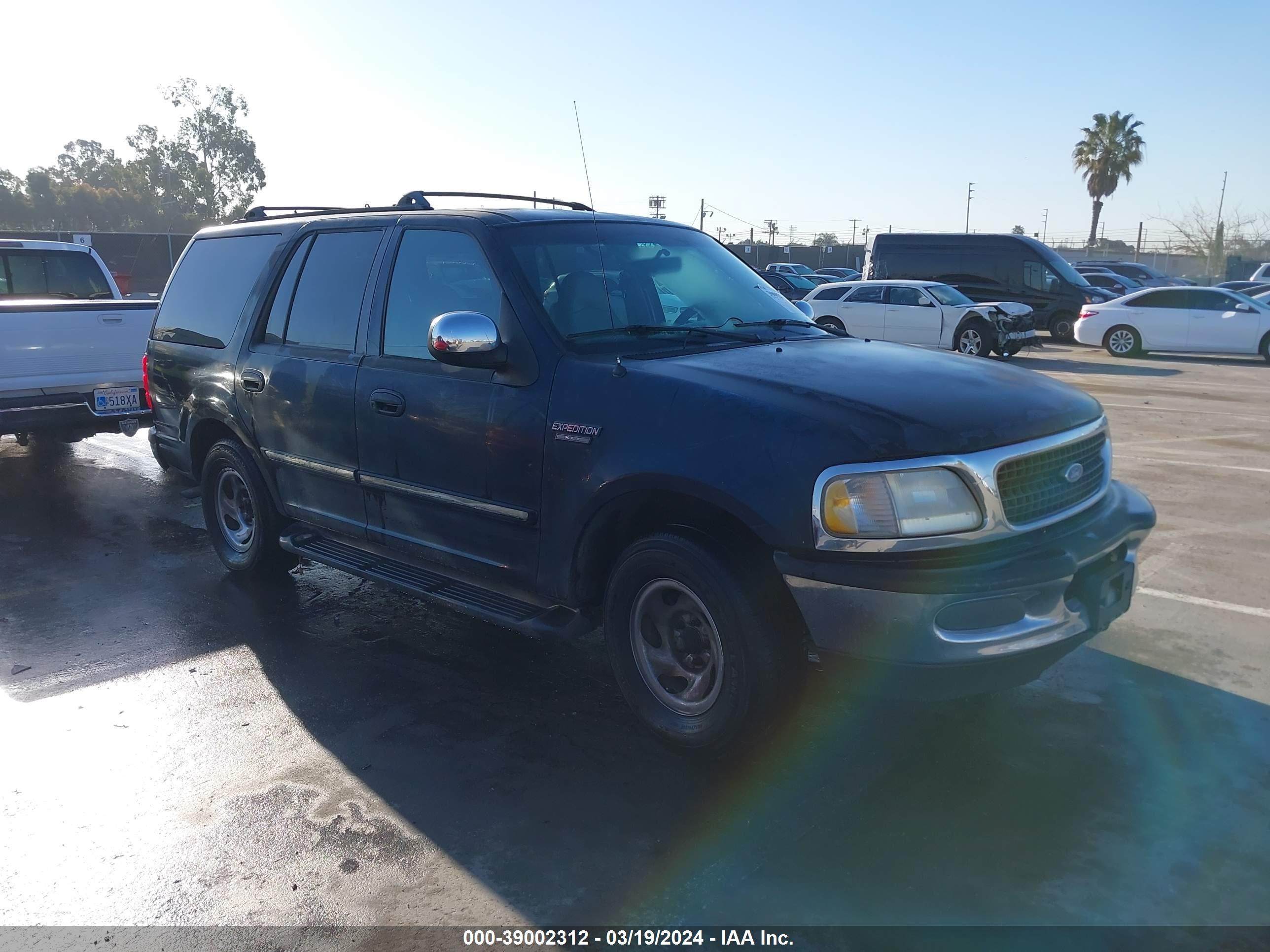 FORD EXPEDITION 1997 1fmeu17l5vlc17075