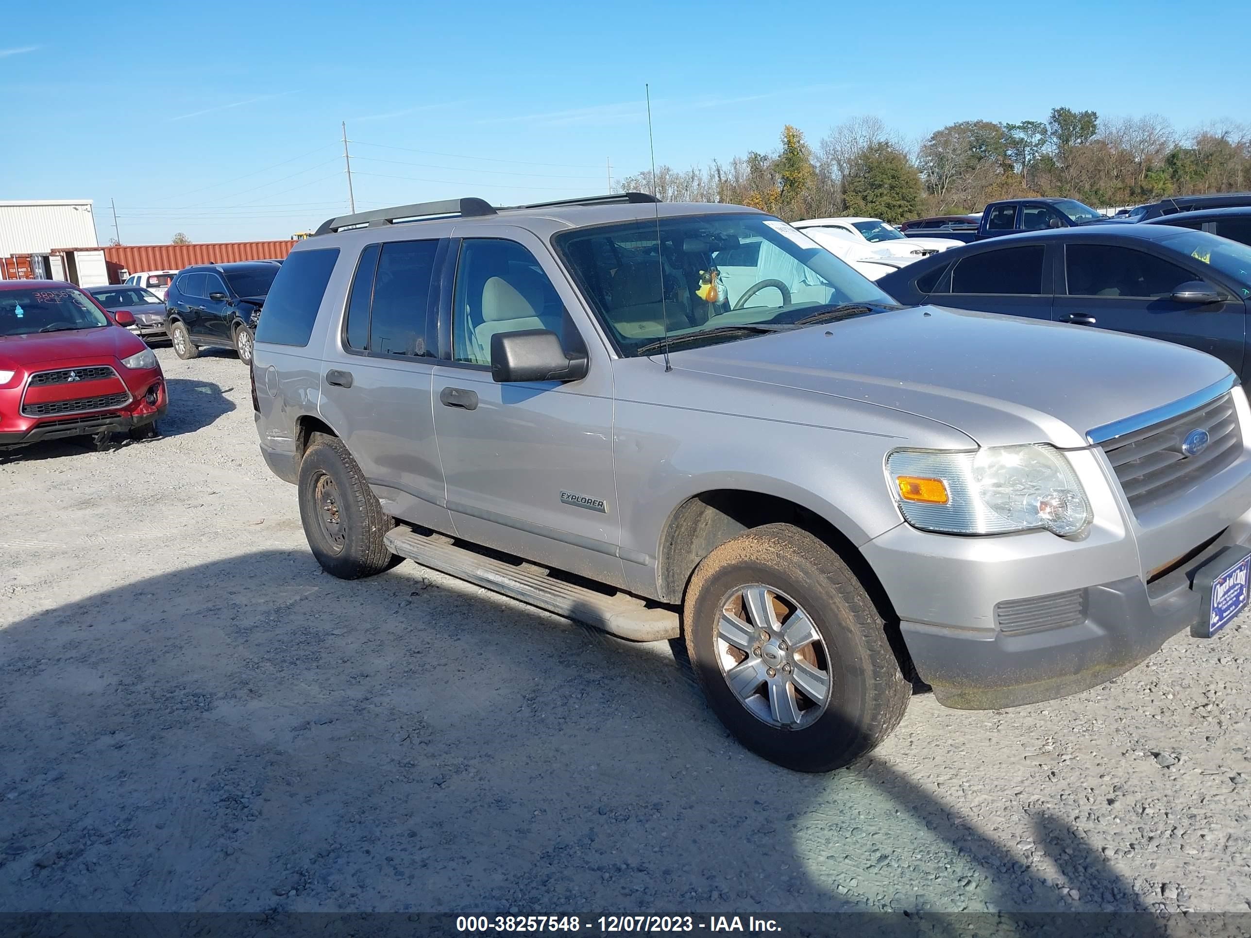 FORD EXPLORER 2006 1fmeu62e06ua64218