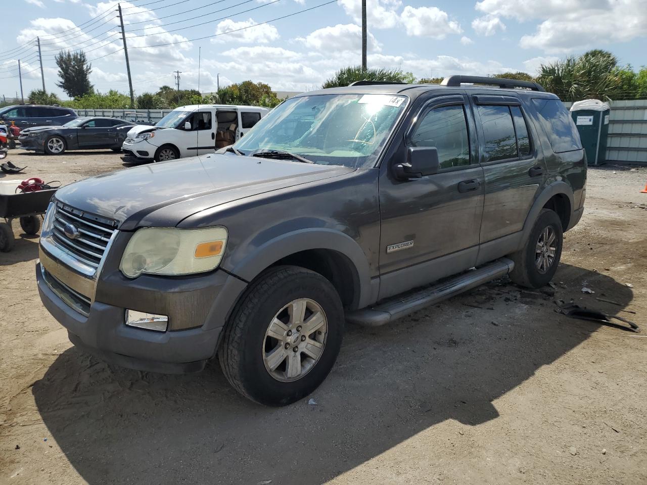 FORD EXPLORER 2006 1fmeu63e26ub70295