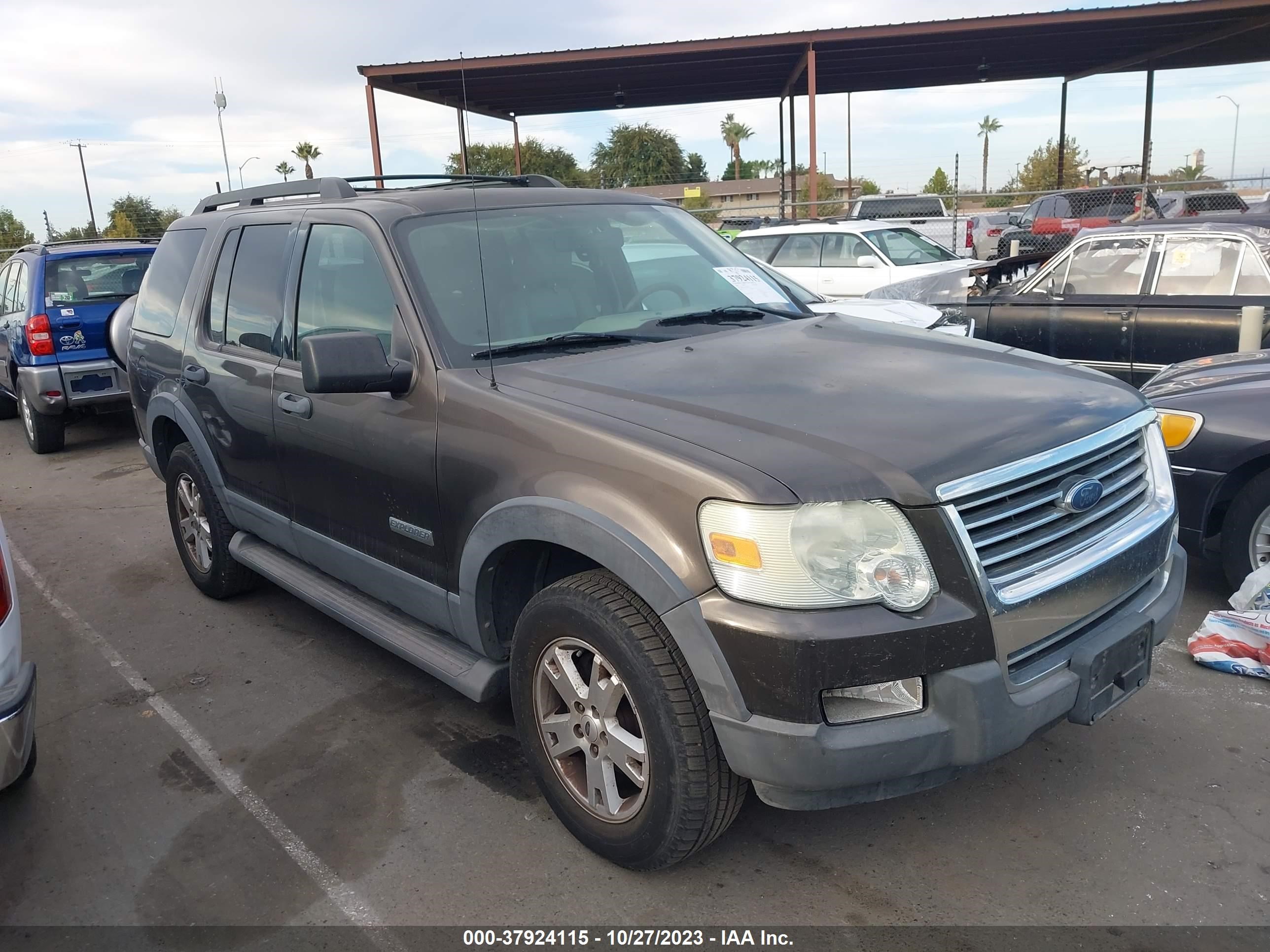 FORD EXPLORER 2006 1fmeu63e56ua00349