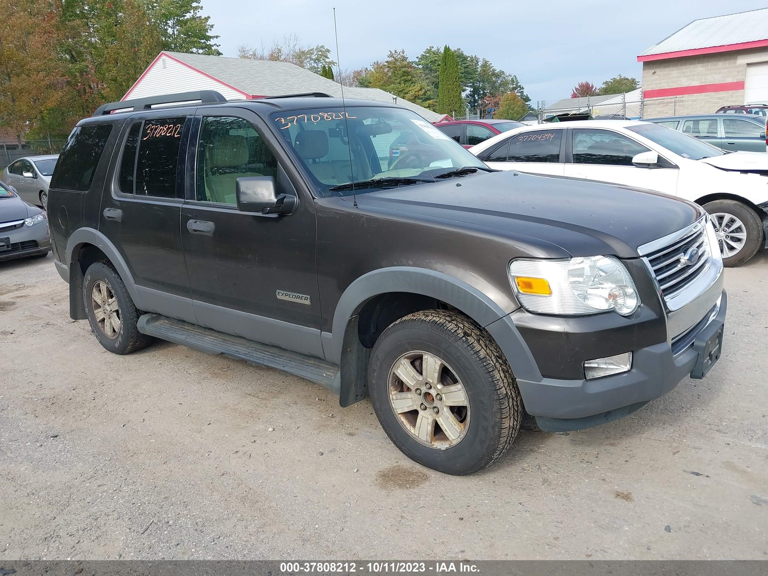 FORD EXPLORER 2006 1fmeu73e06ub03815