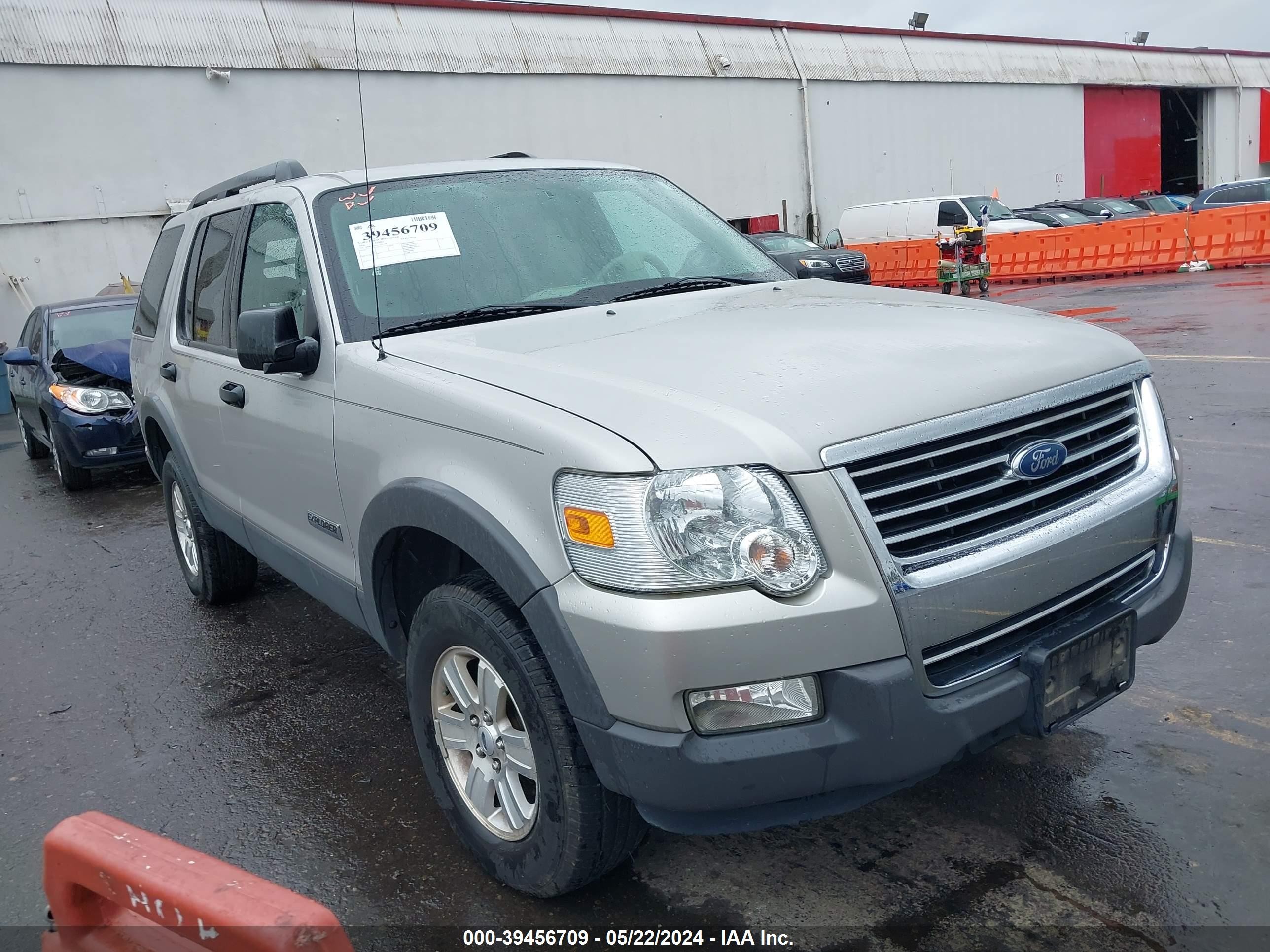 FORD EXPLORER 2006 1fmeu73e06za29329