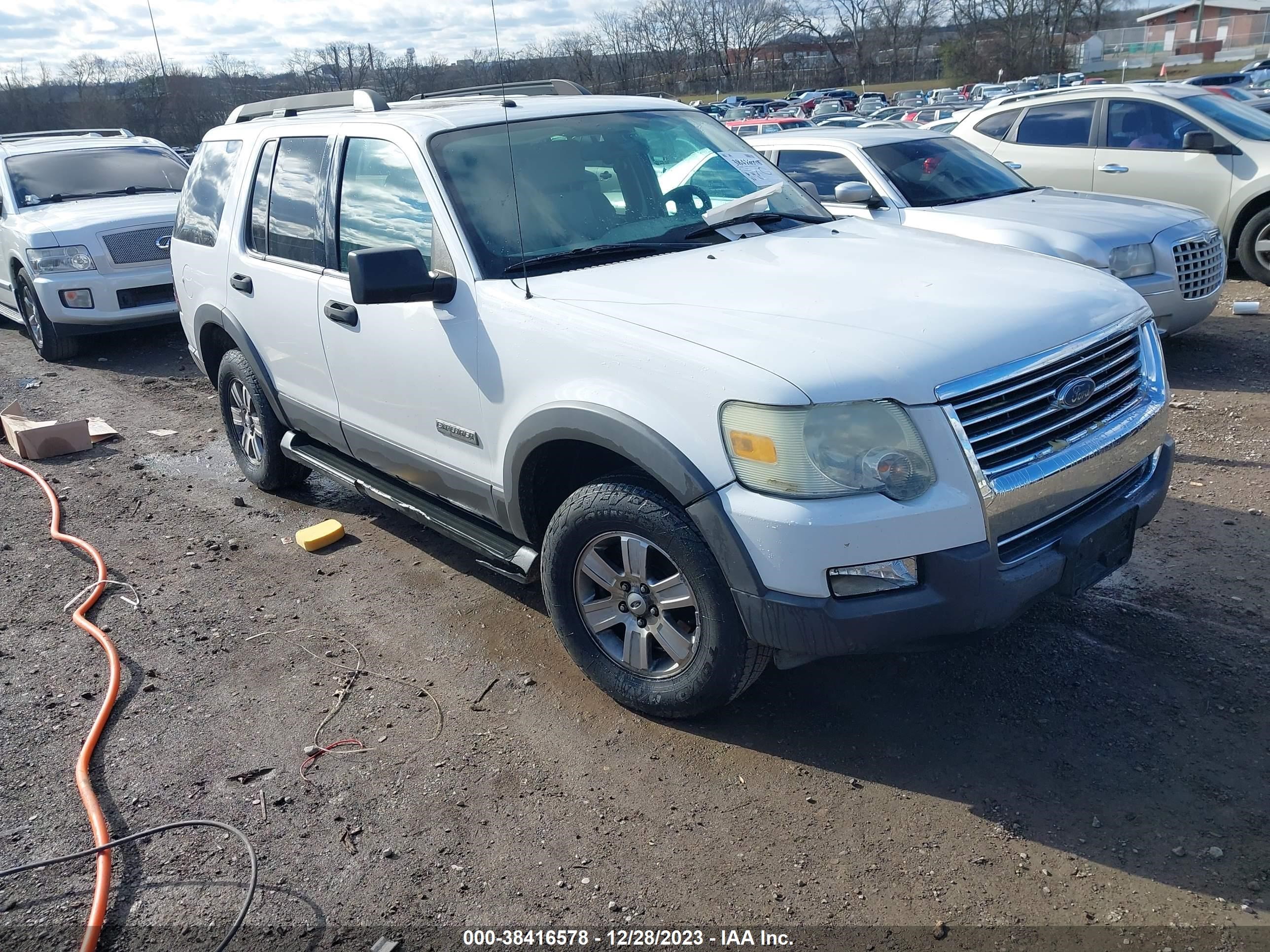 FORD EXPLORER 2006 1fmeu73e16ub74201