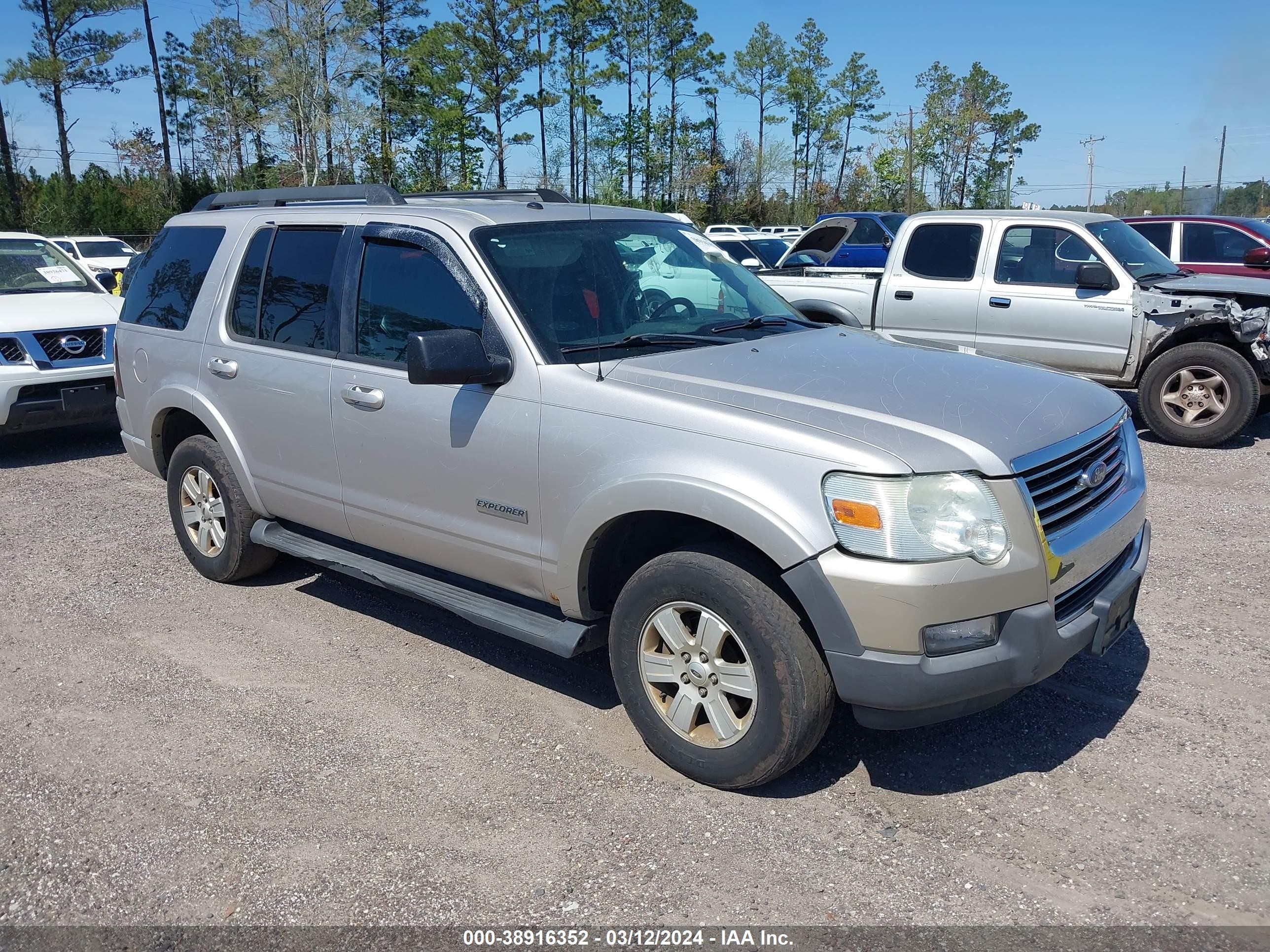 FORD EXPLORER 2008 1fmeu73e38ua89010