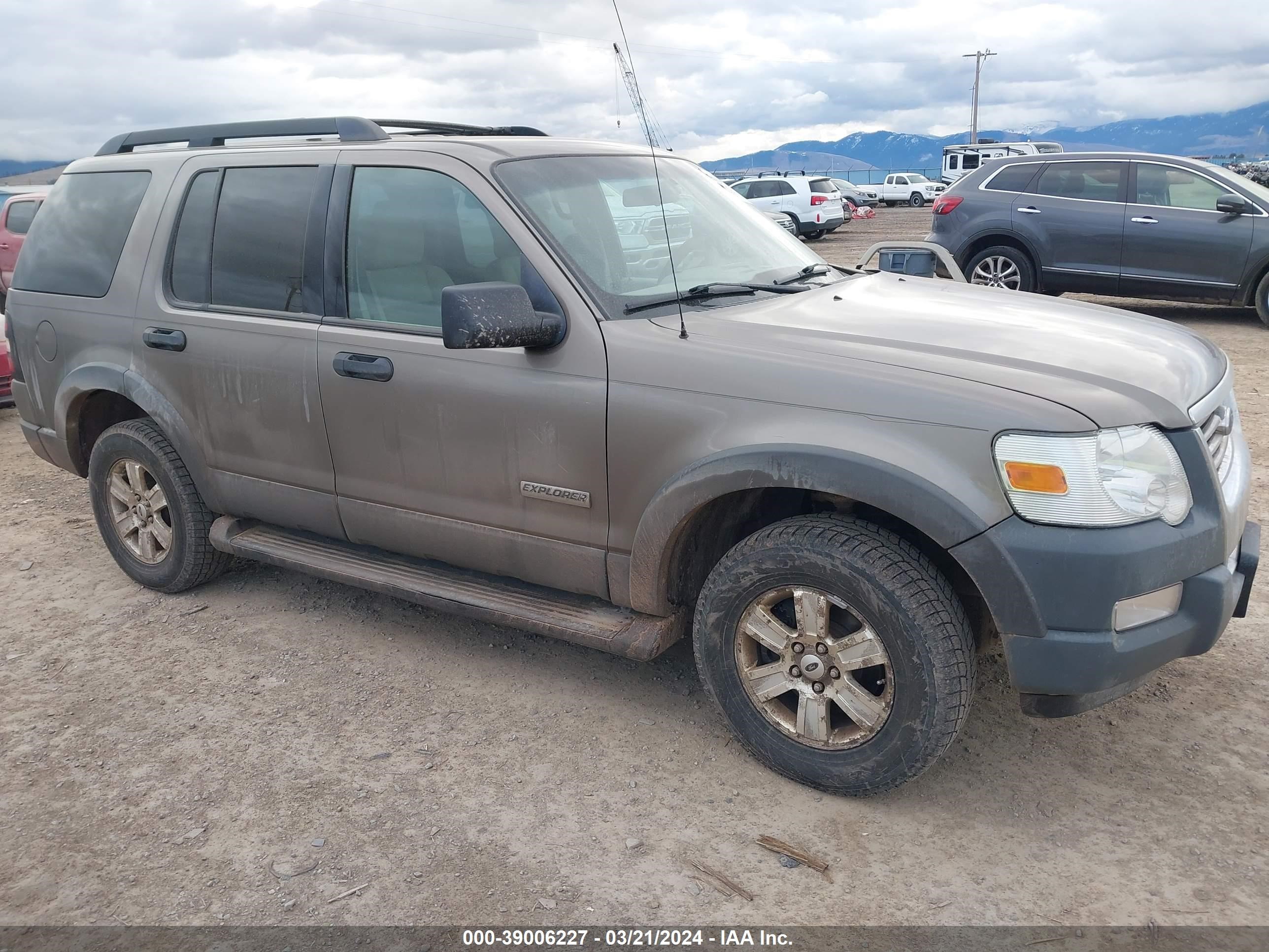 FORD EXPLORER 2006 1fmeu73e46ua52982