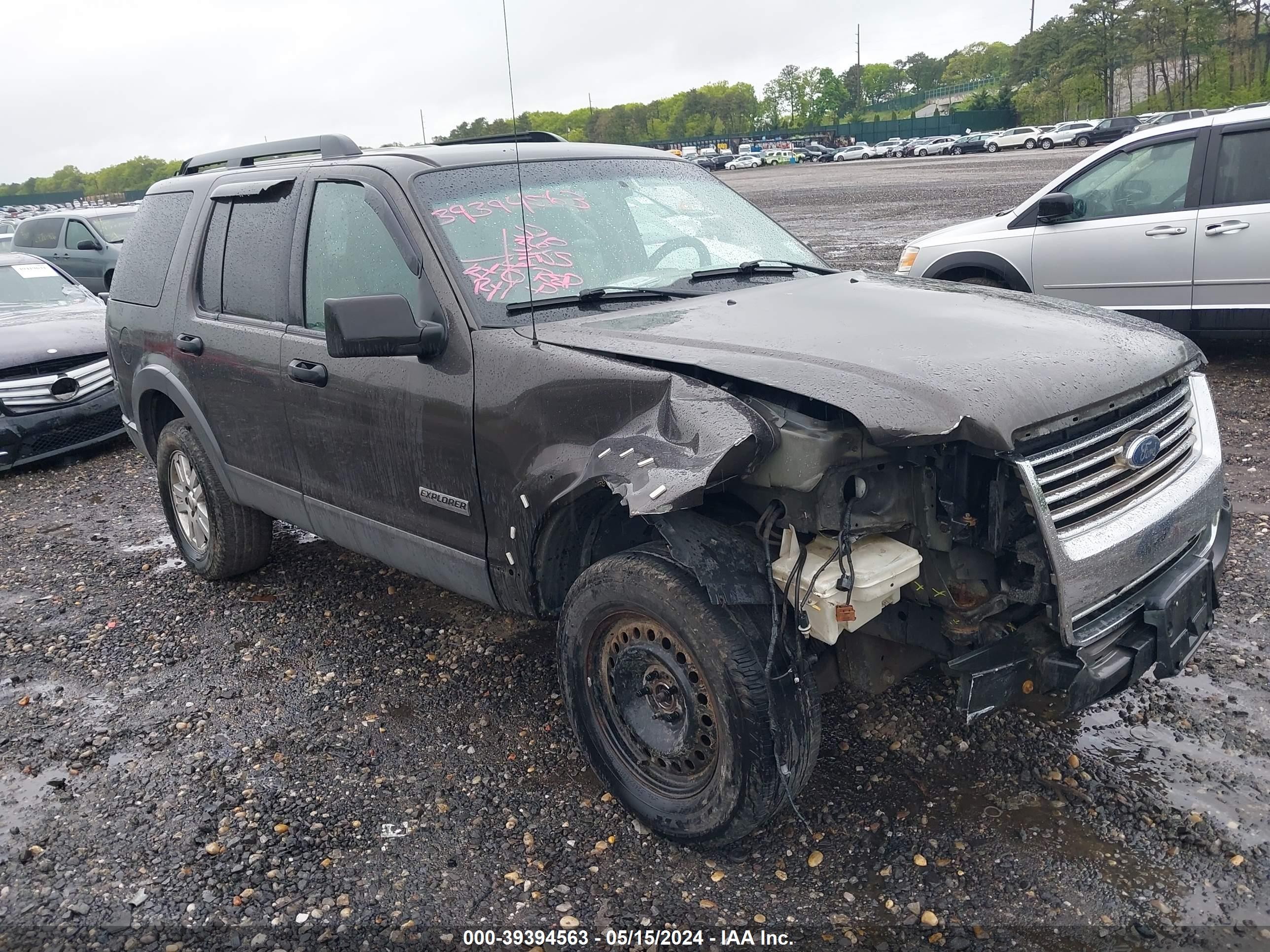 FORD EXPLORER 2006 1fmeu73e66ua08353