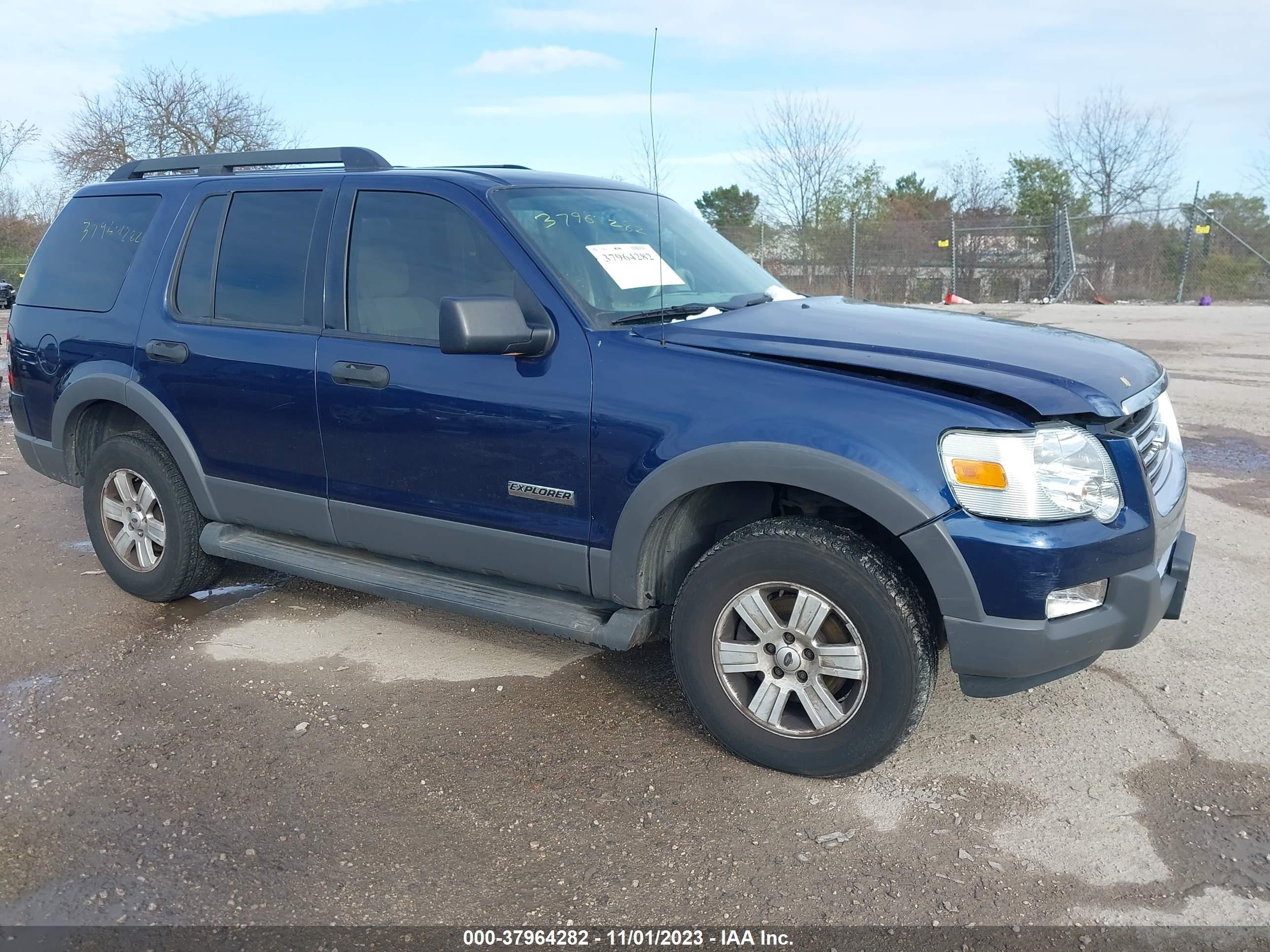 FORD EXPLORER 2006 1fmeu73e66ua99110