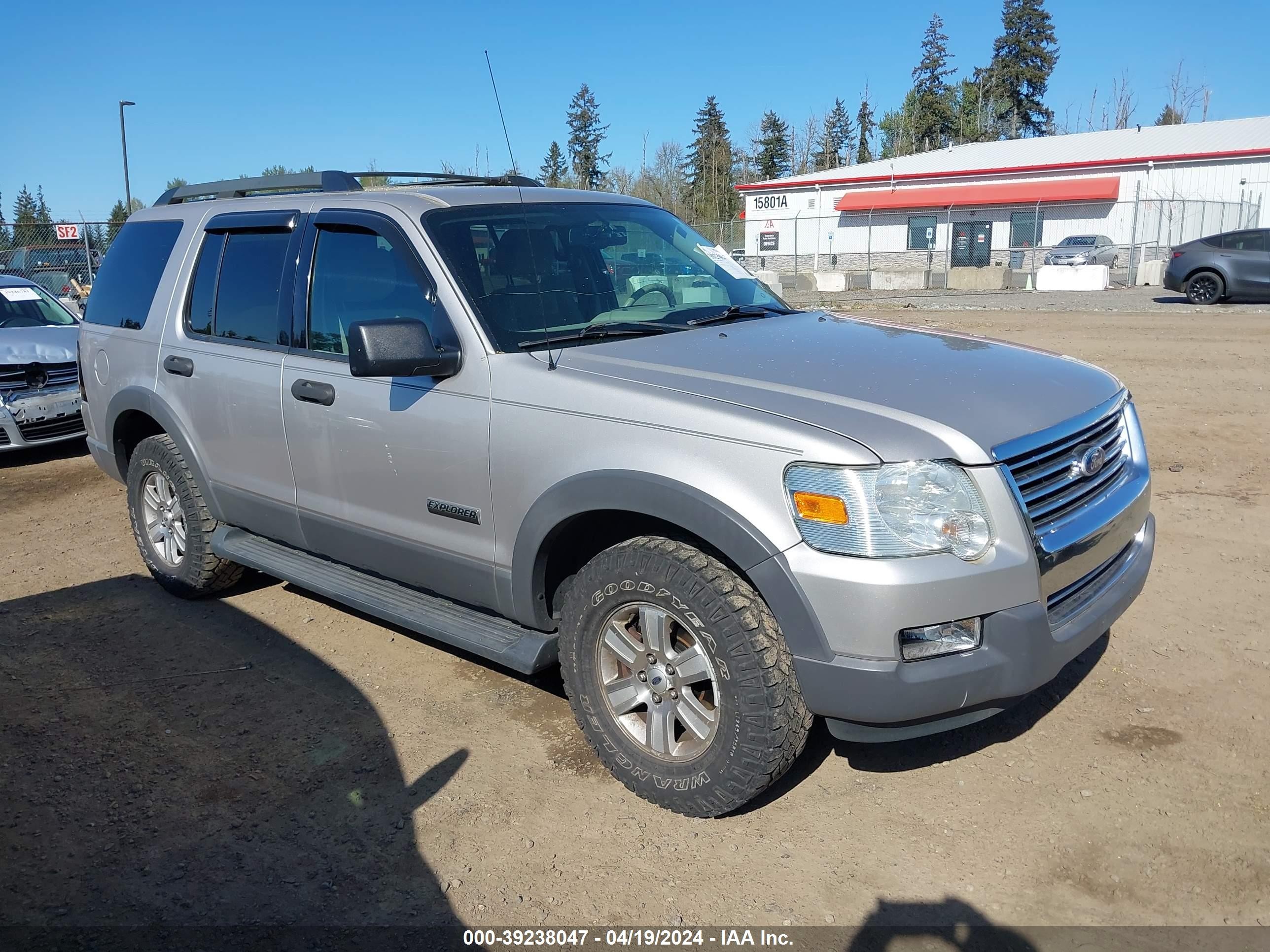 FORD EXPLORER 2006 1fmeu73e86ub17333