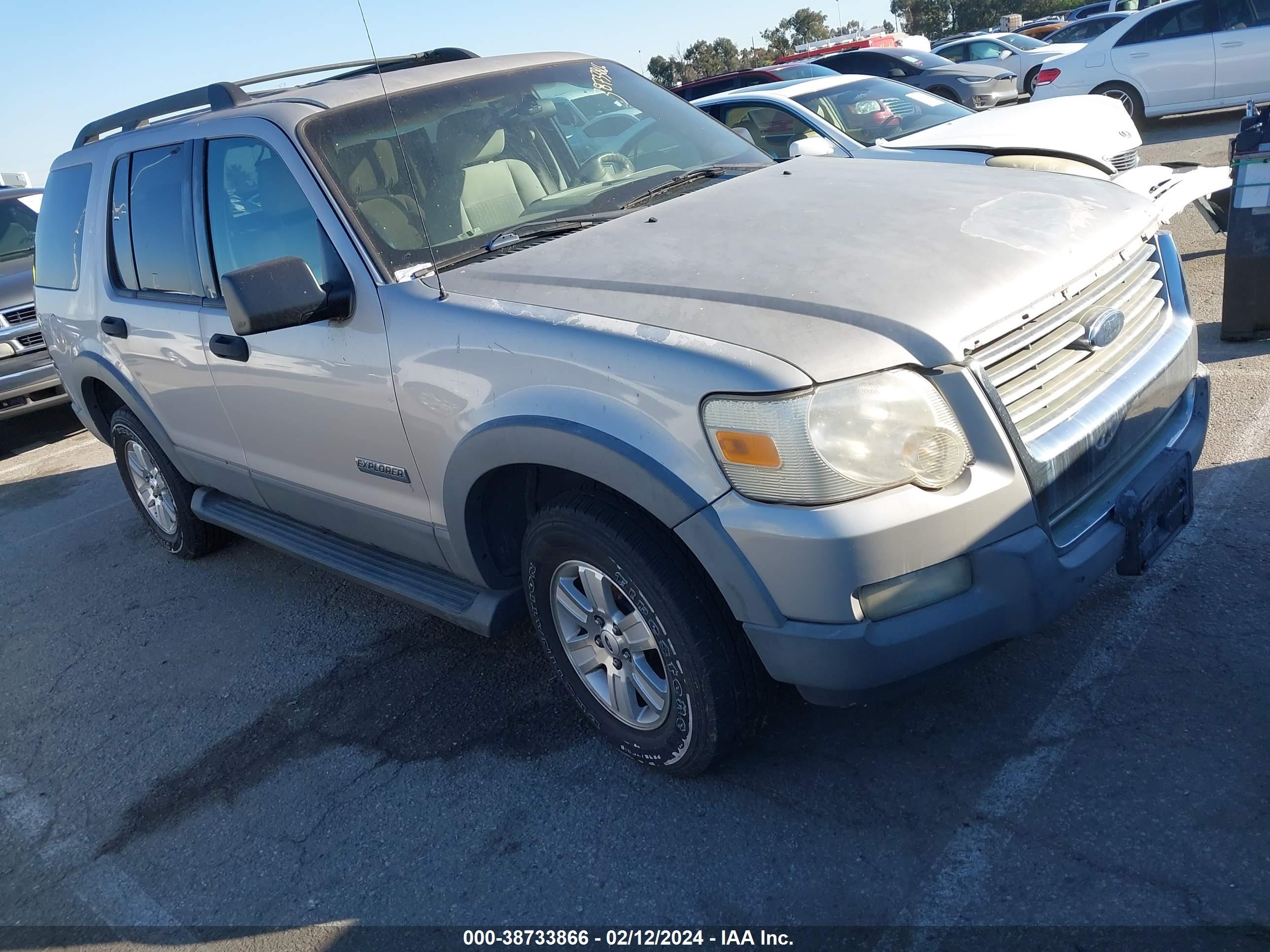 FORD EXPLORER 2006 1fmeu73e86ub35461